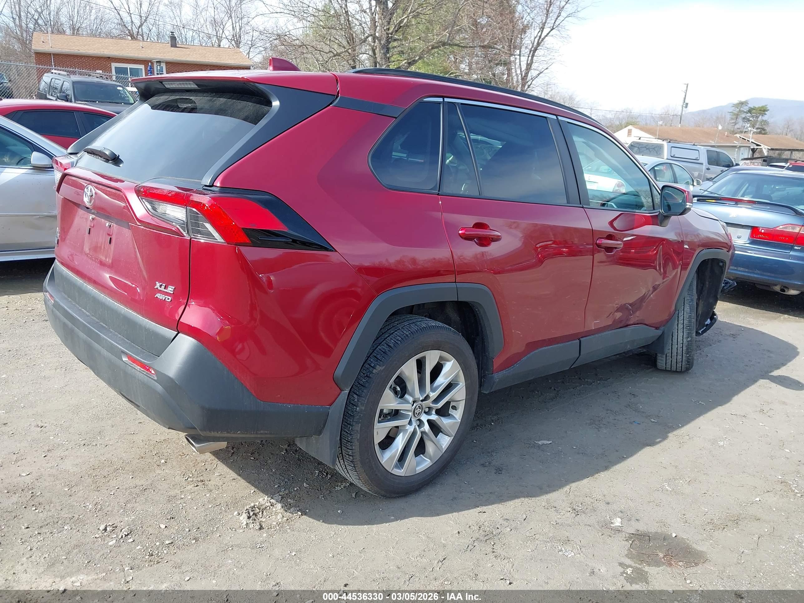 TOYOTA RAV4 image 4
