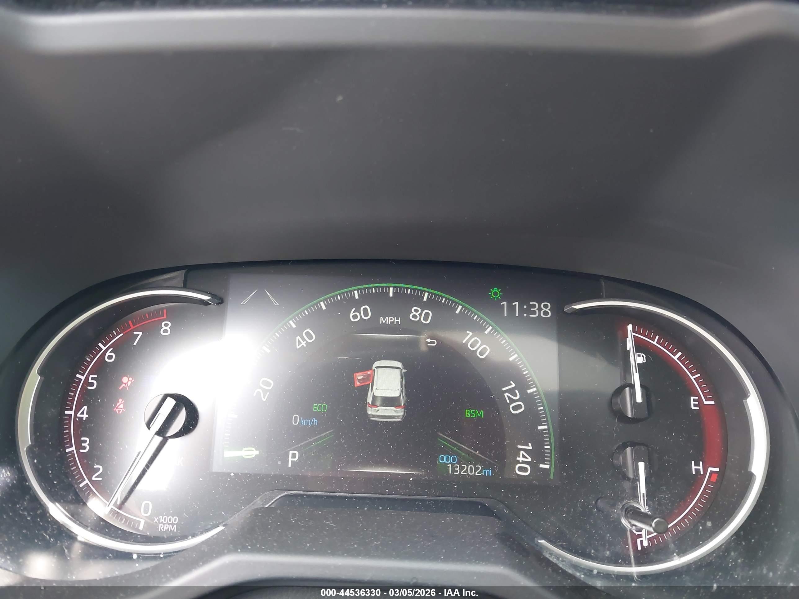 TOYOTA RAV4 image 7