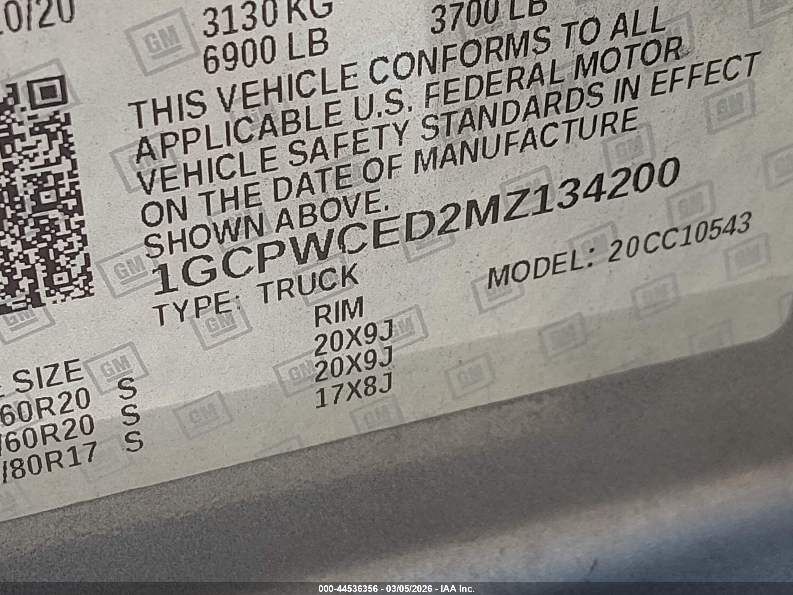 CHEVROLET SILVERADO image 9