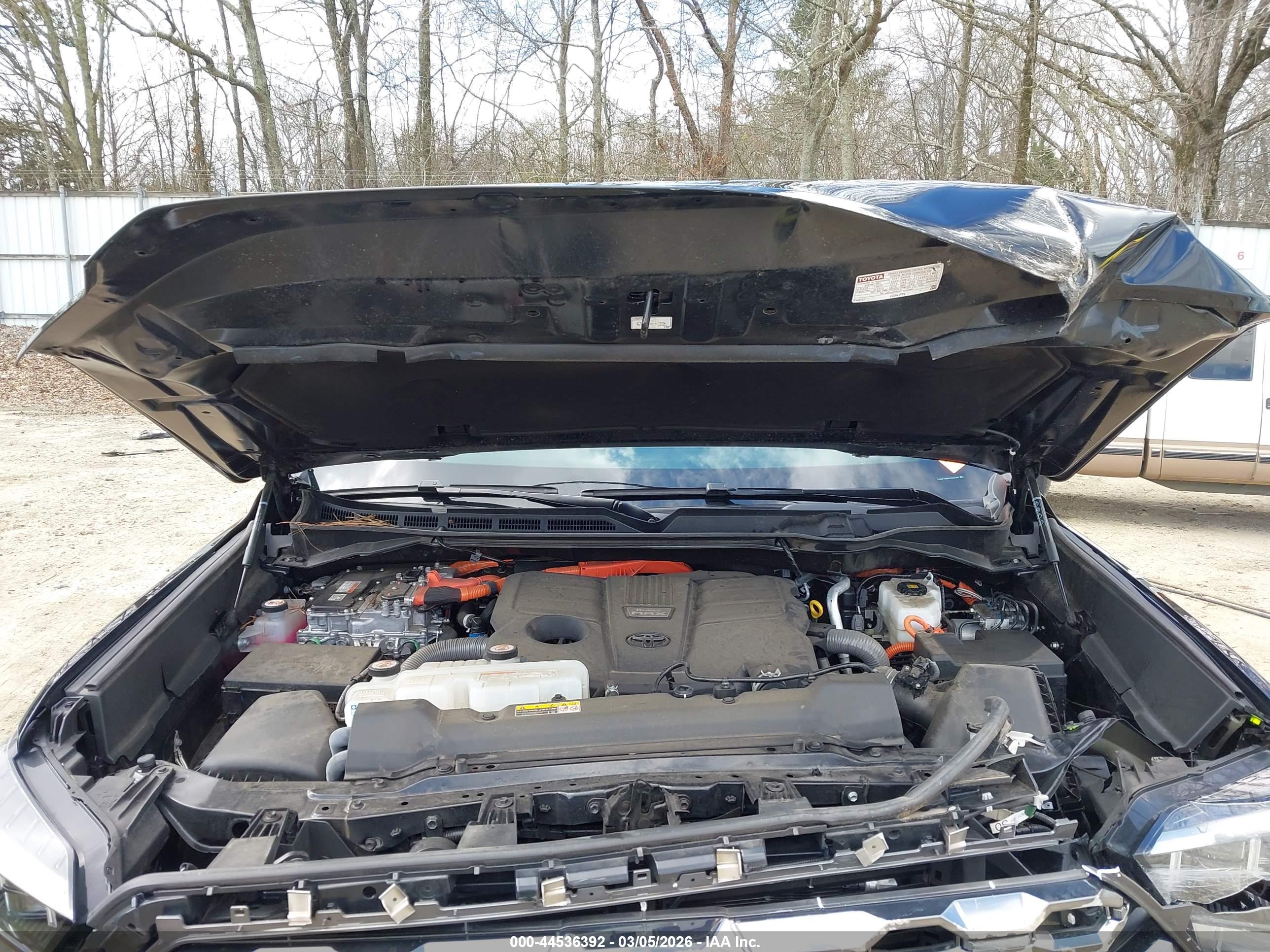TOYOTA TUNDRA image 10