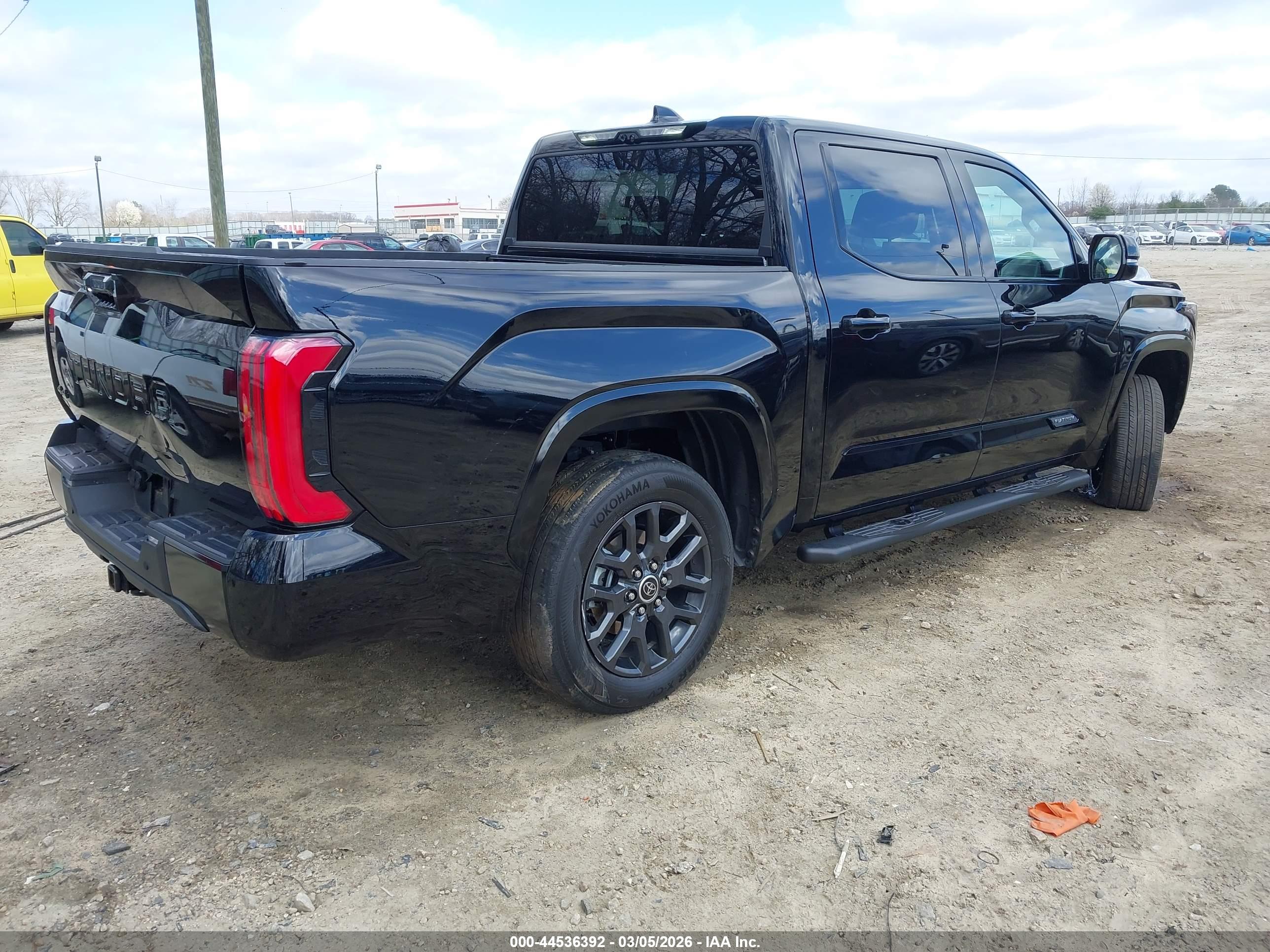 TOYOTA TUNDRA image 4