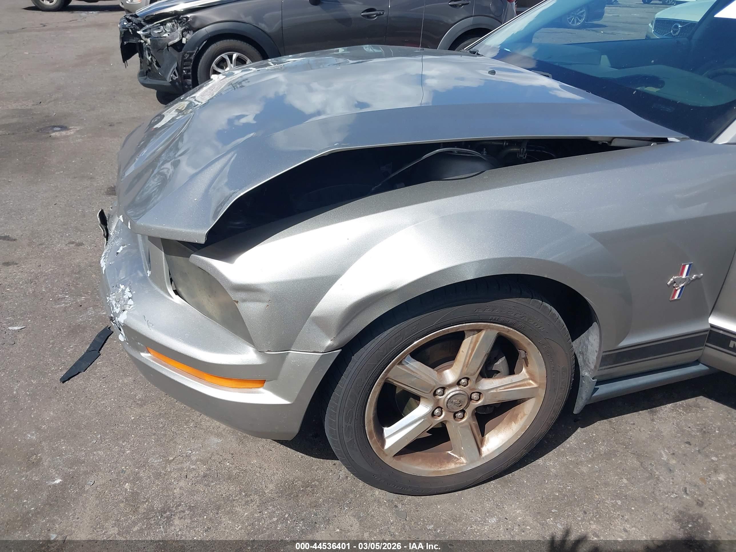 FORD MUSTANG image 6