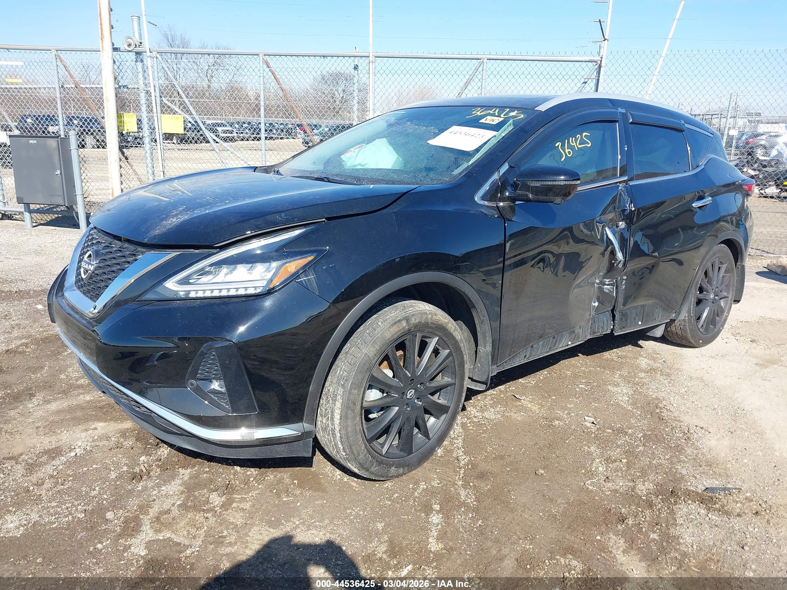 NISSAN MURANO image 2