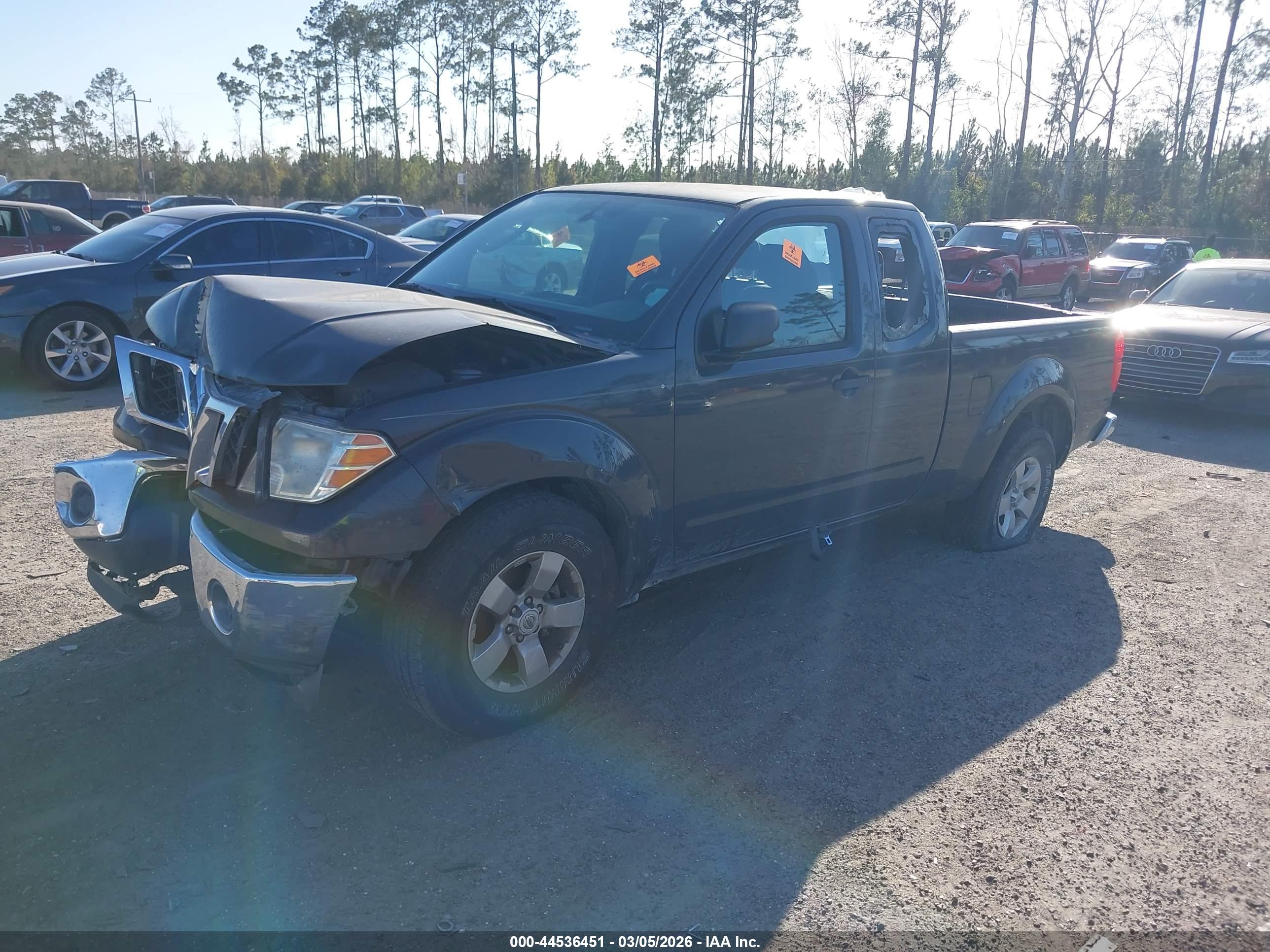 NISSAN FRONTIER image 2