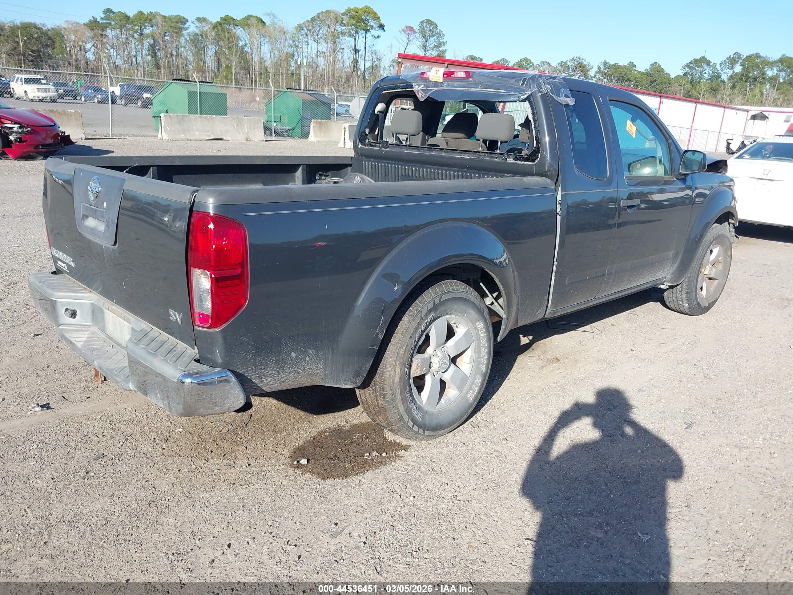 NISSAN FRONTIER image 4
