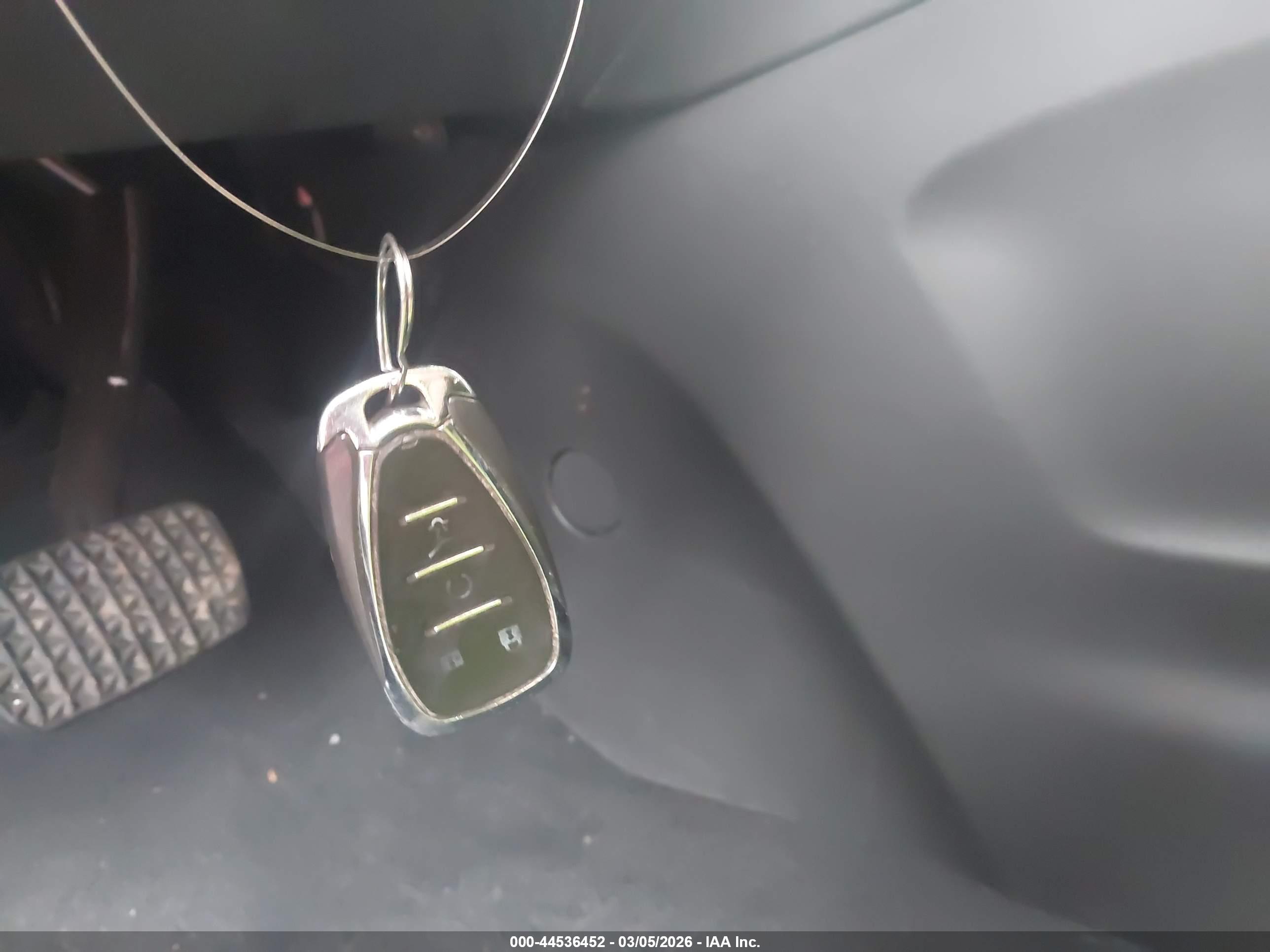 CHEVROLET EQUINOX image 11