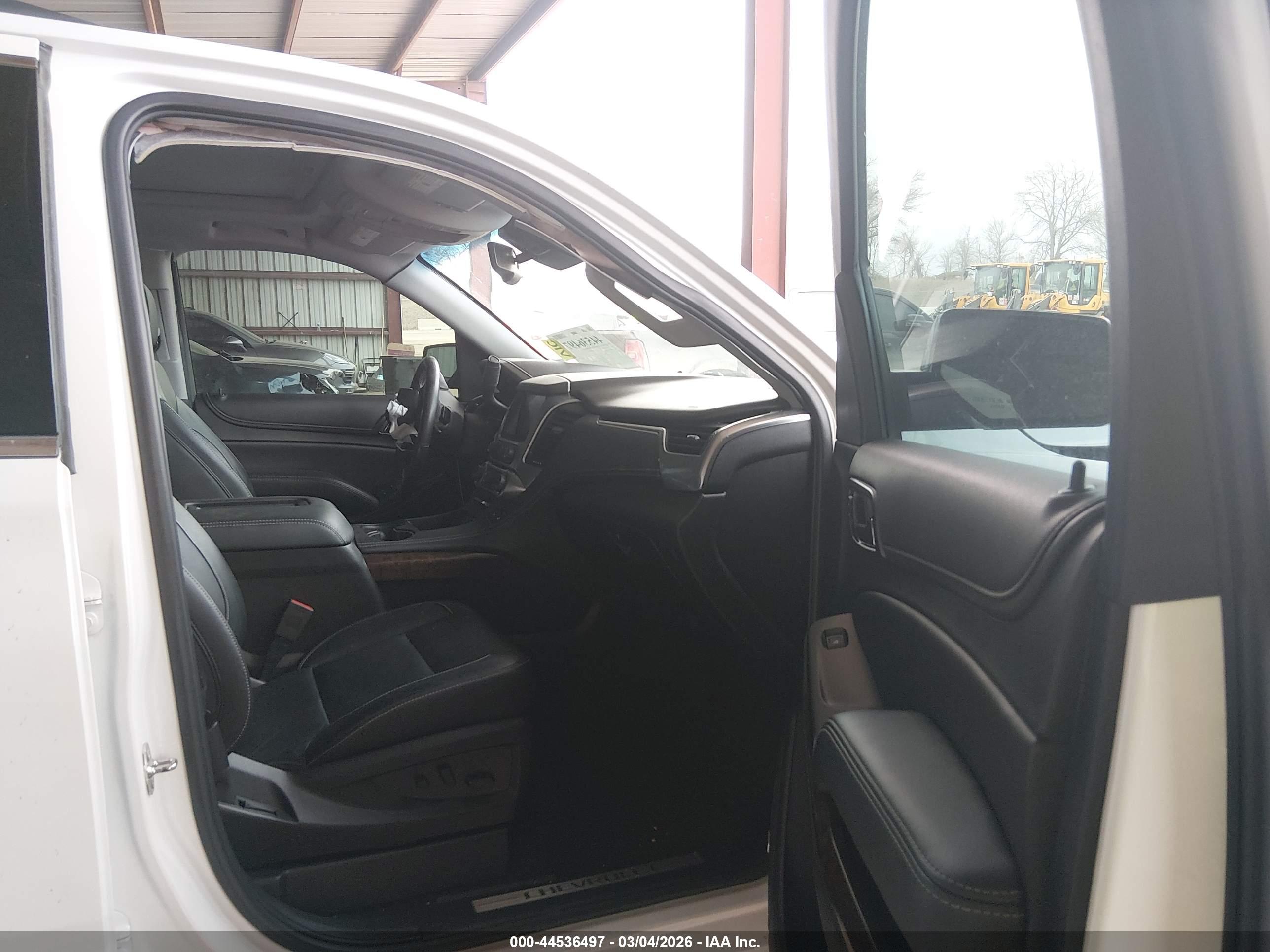 CHEVROLET TAHOE image 5