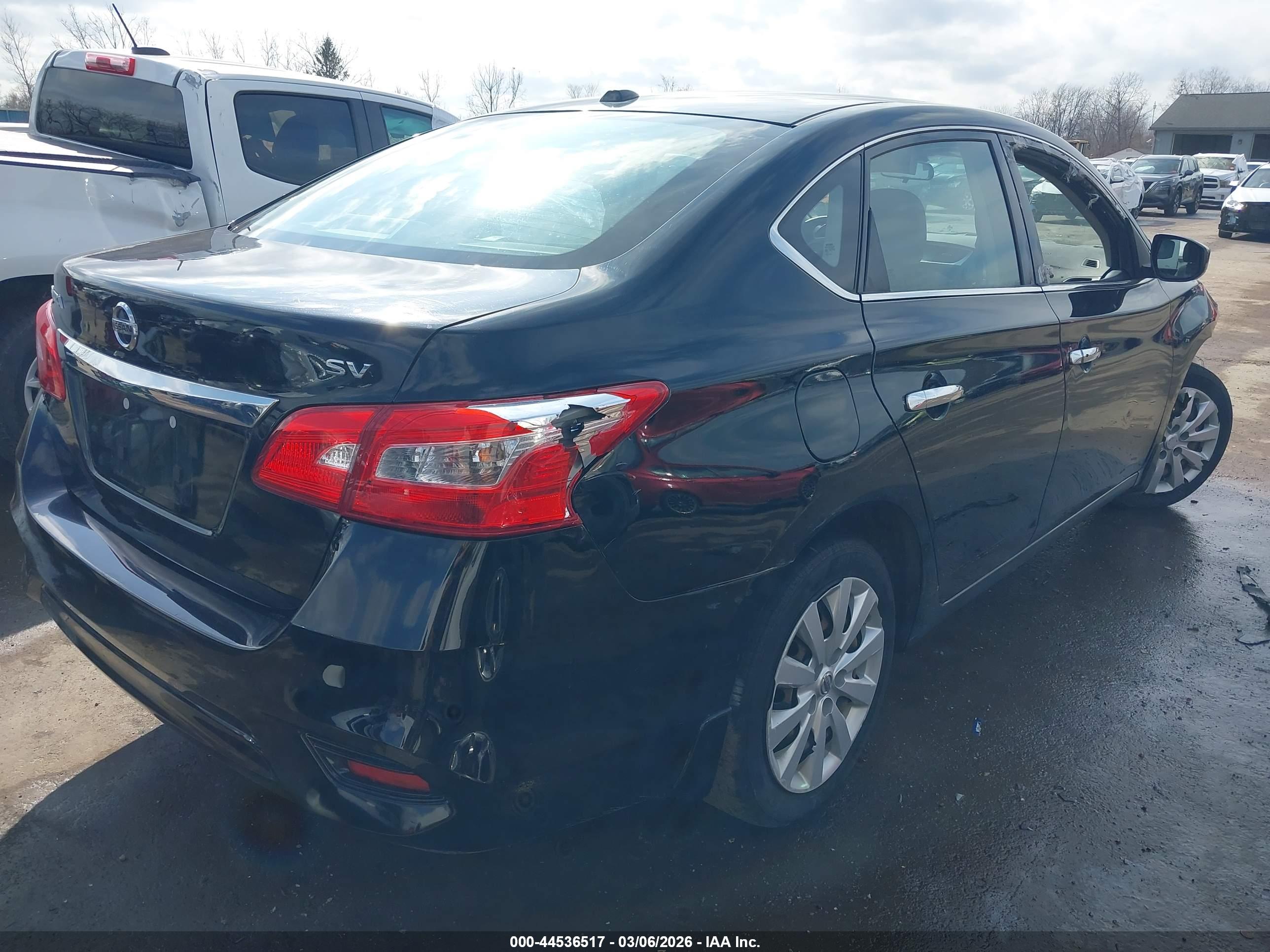 NISSAN SENTRA image 4