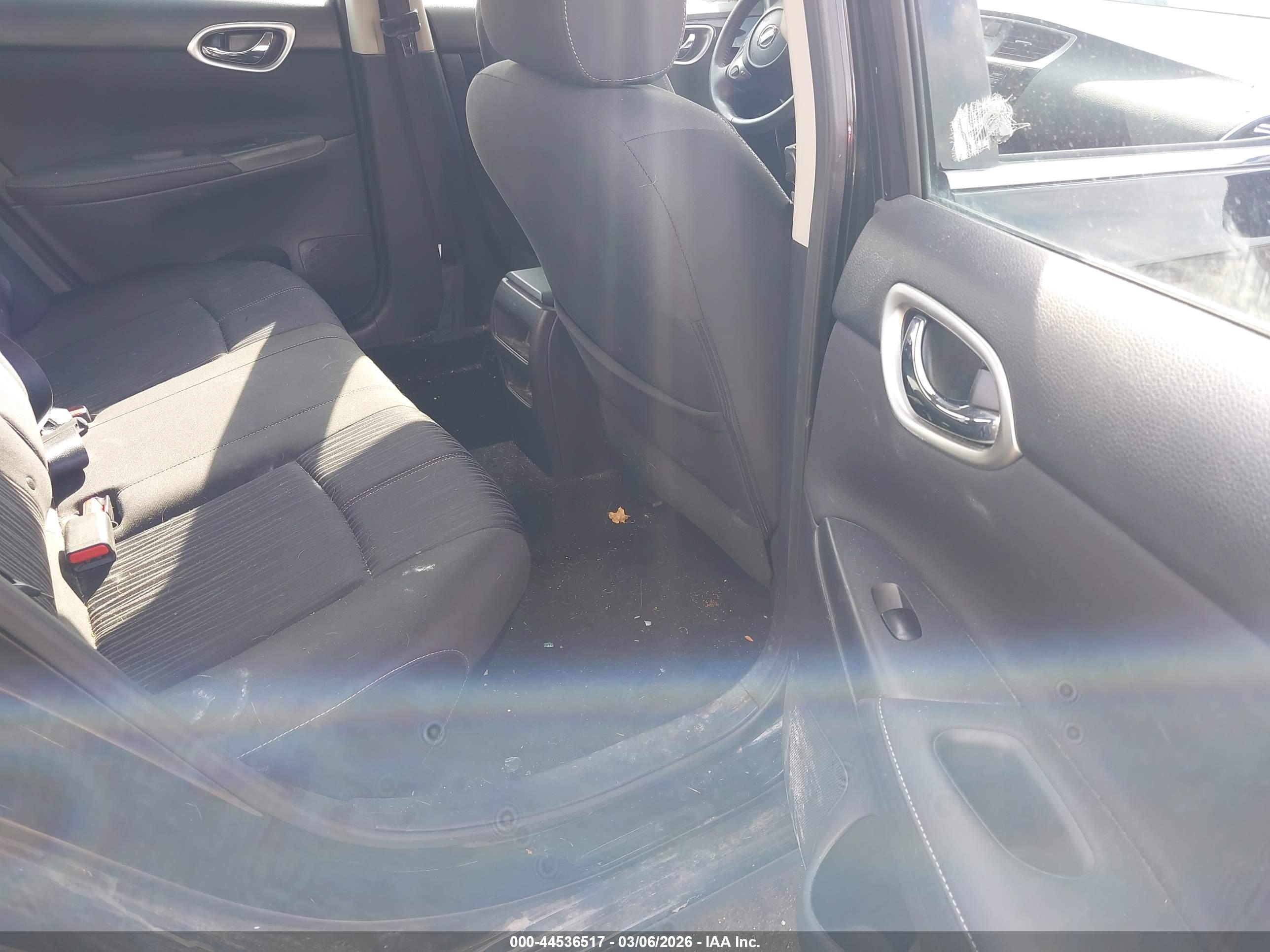 NISSAN SENTRA image 8