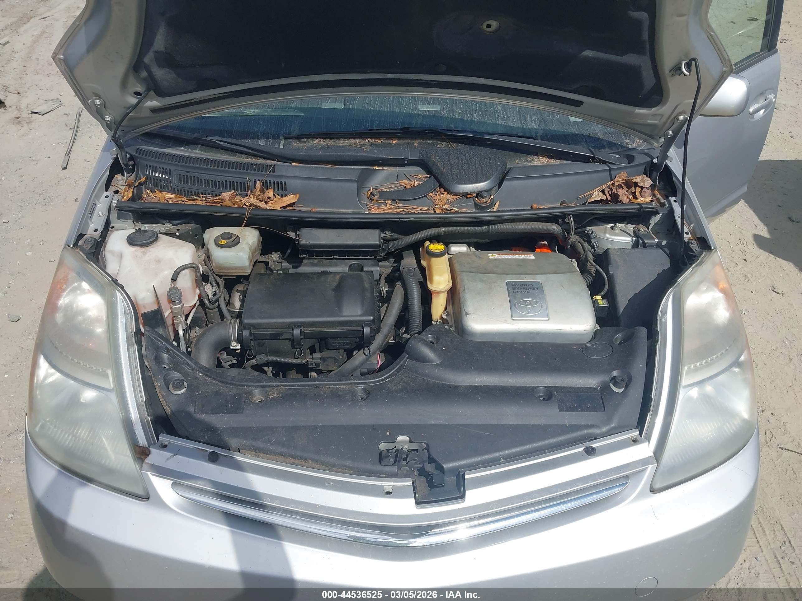 TOYOTA PRIUS image 10