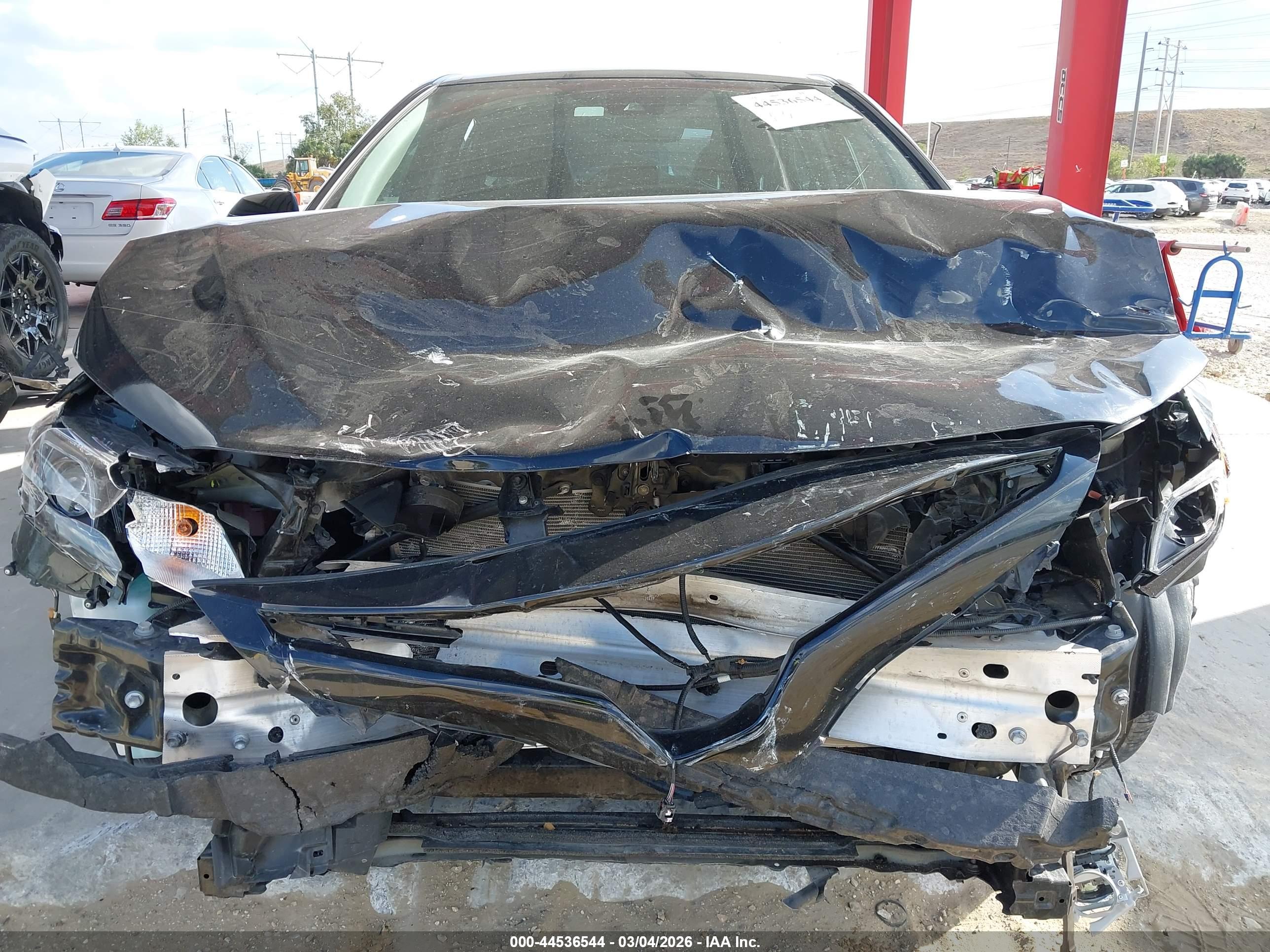 TOYOTA CAMRY image 6