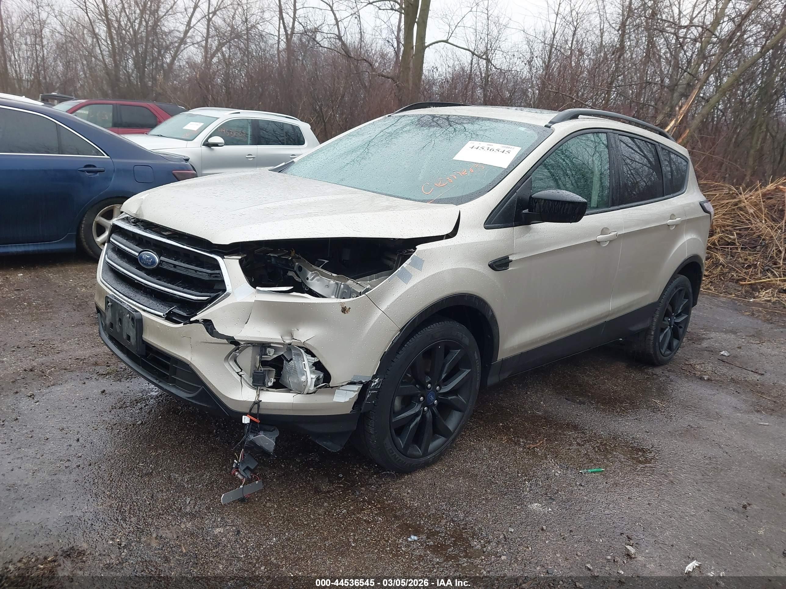 FORD ESCAPE image 2