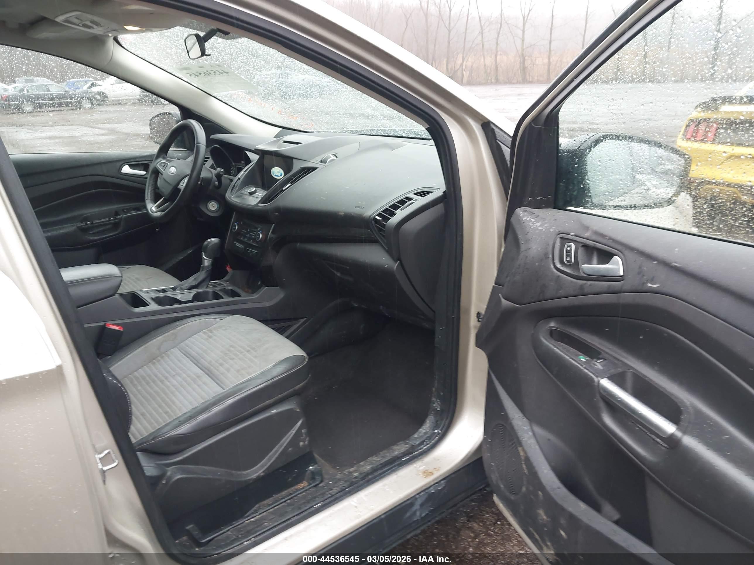 FORD ESCAPE image 5