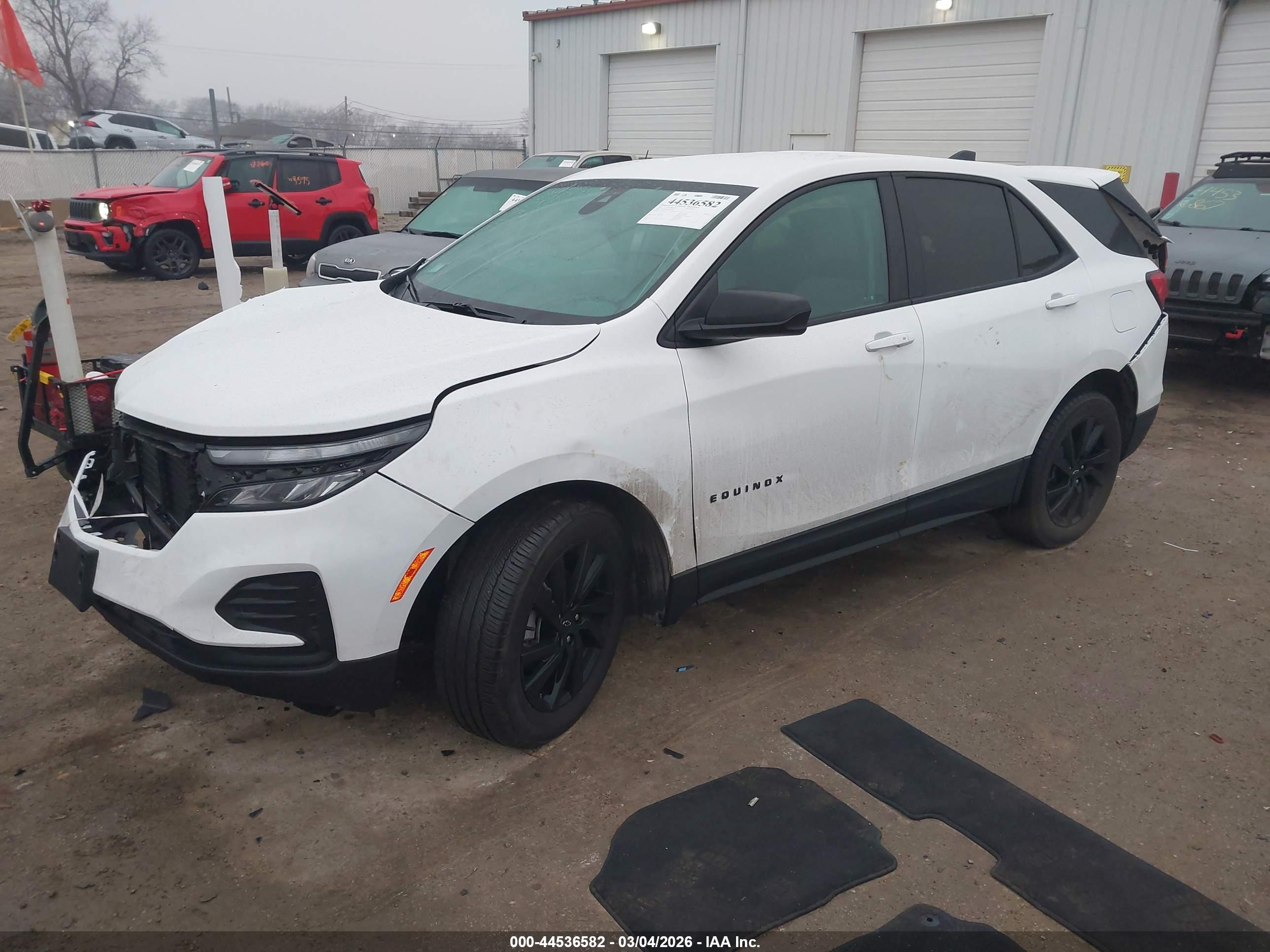 CHEVROLET EQUINOX image 2