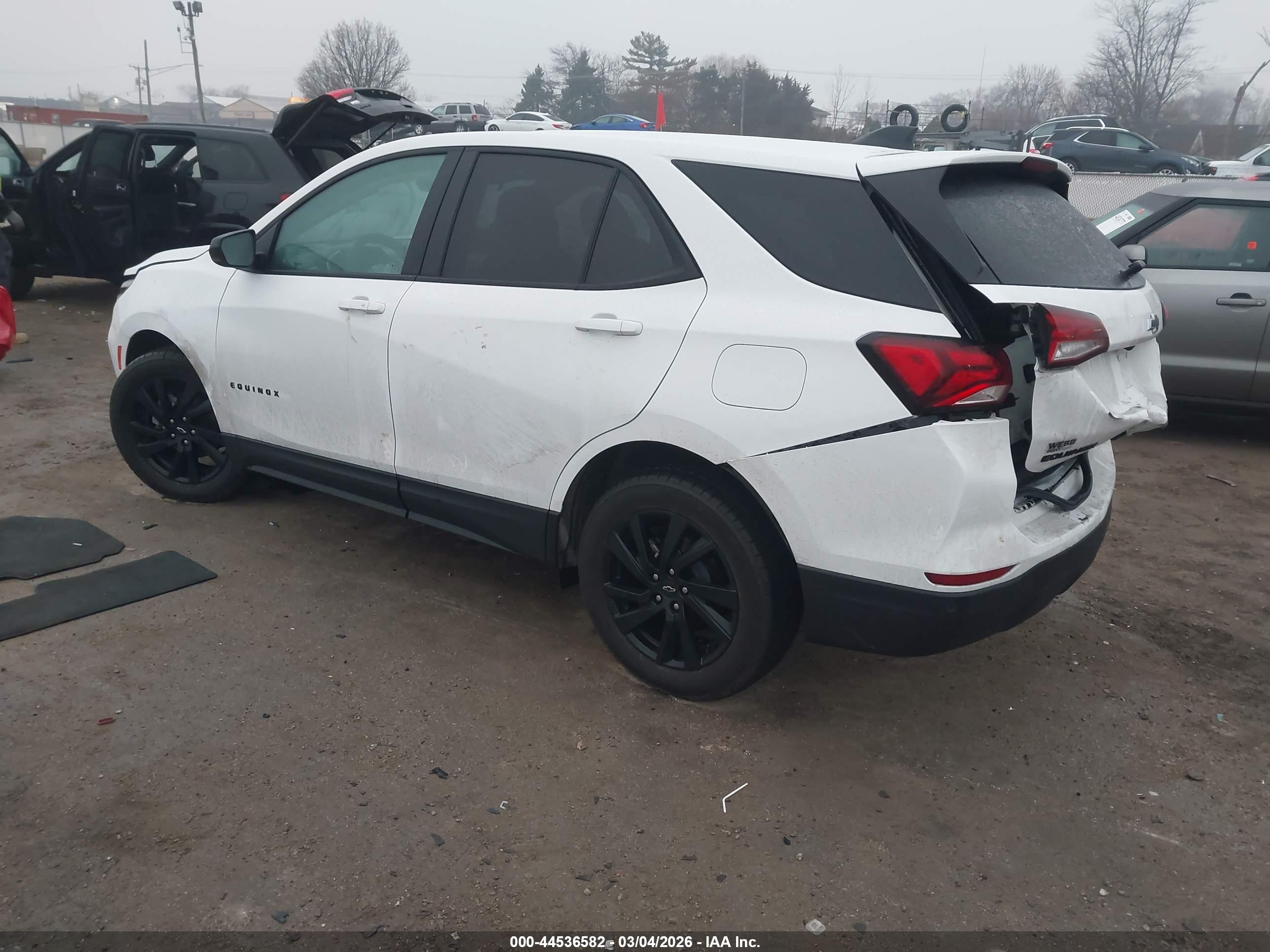 CHEVROLET EQUINOX image 3