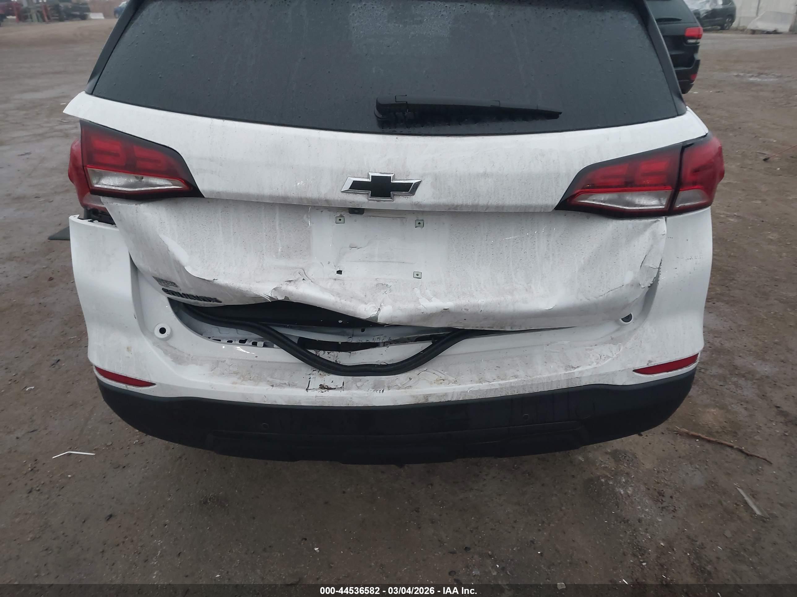 CHEVROLET EQUINOX image 6
