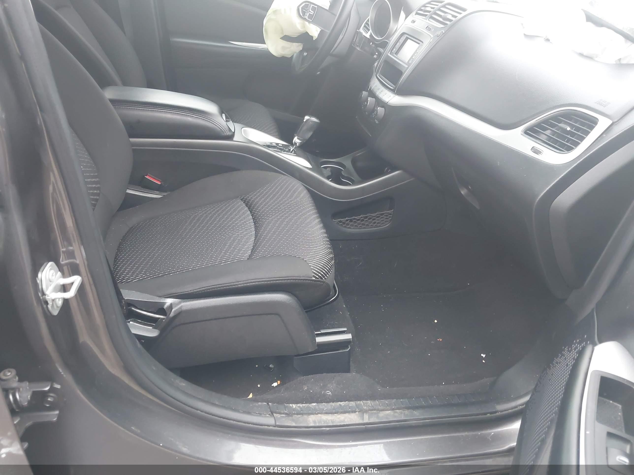 DODGE JOURNEY image 5