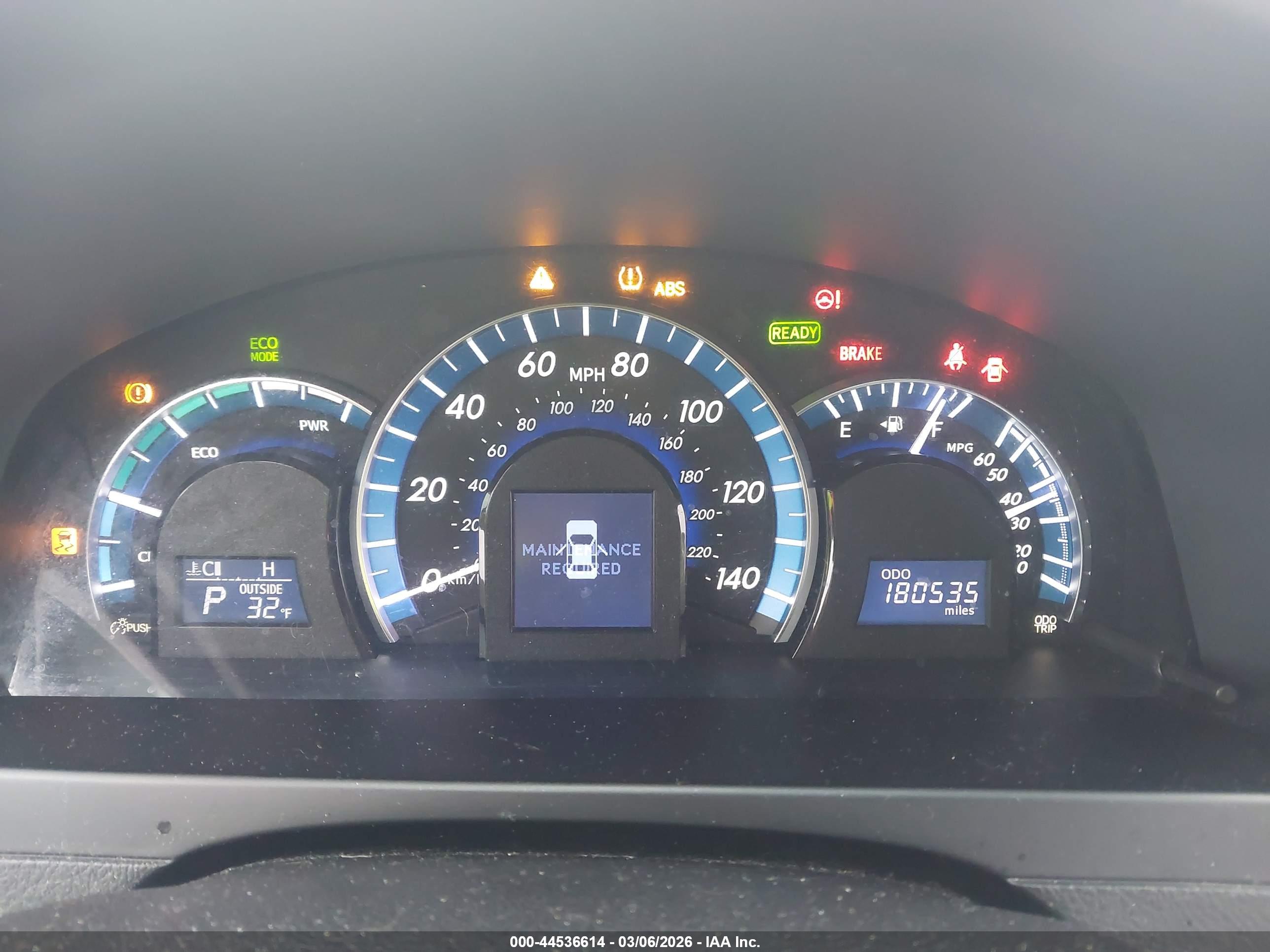 TOYOTA CAMRY image 7