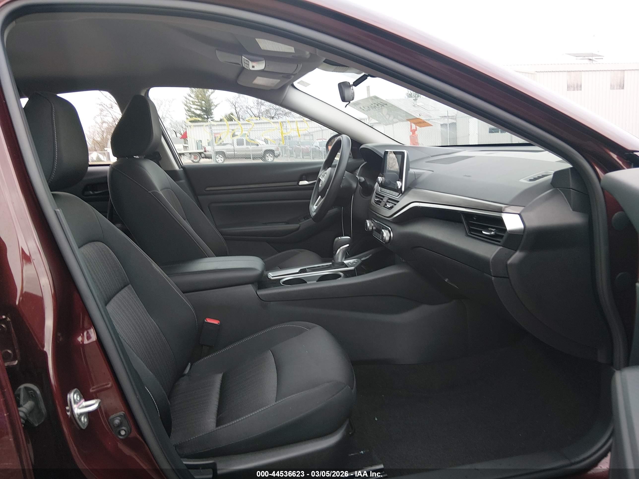 NISSAN ALTIMA image 5