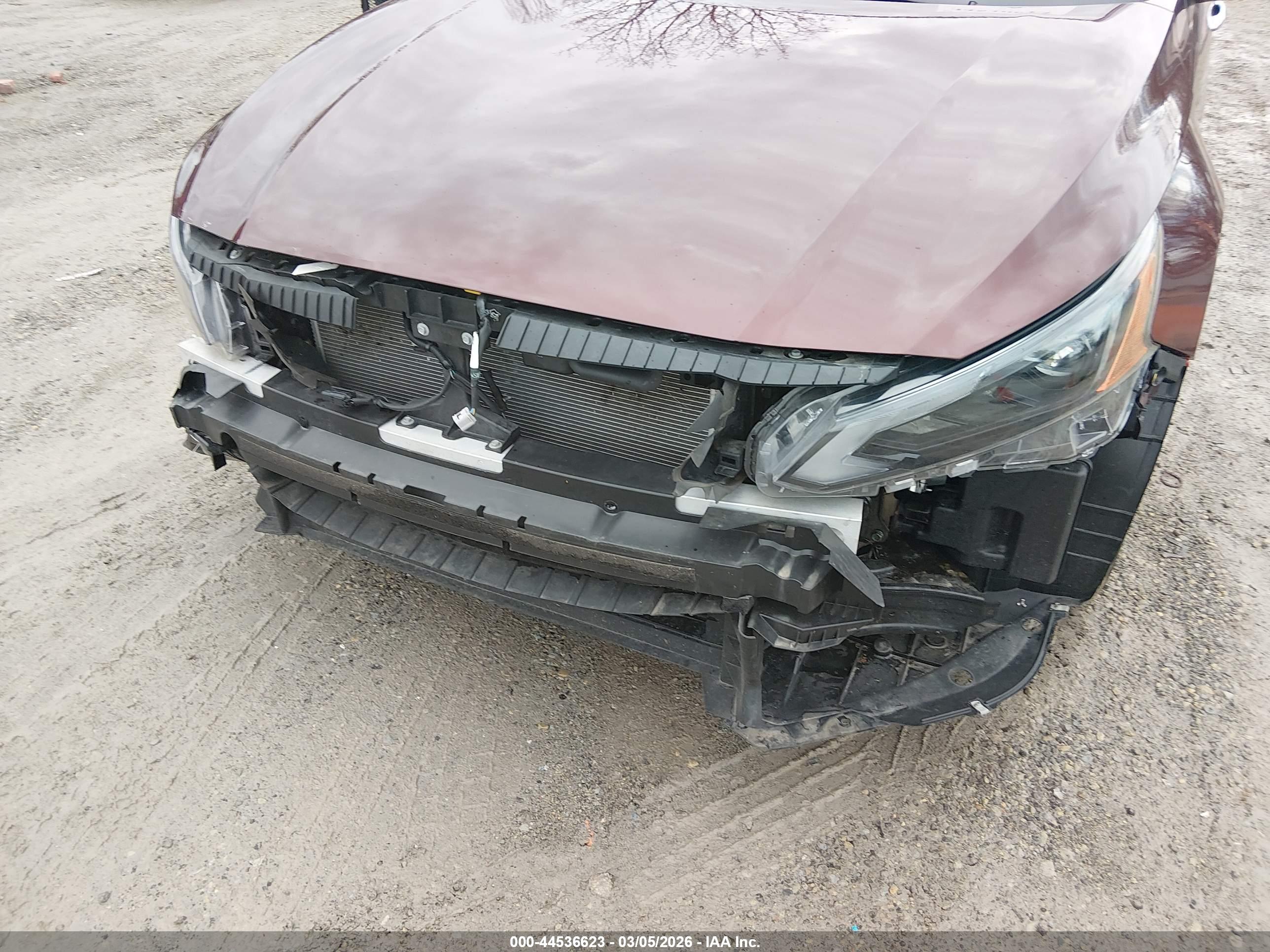 NISSAN ALTIMA image 6
