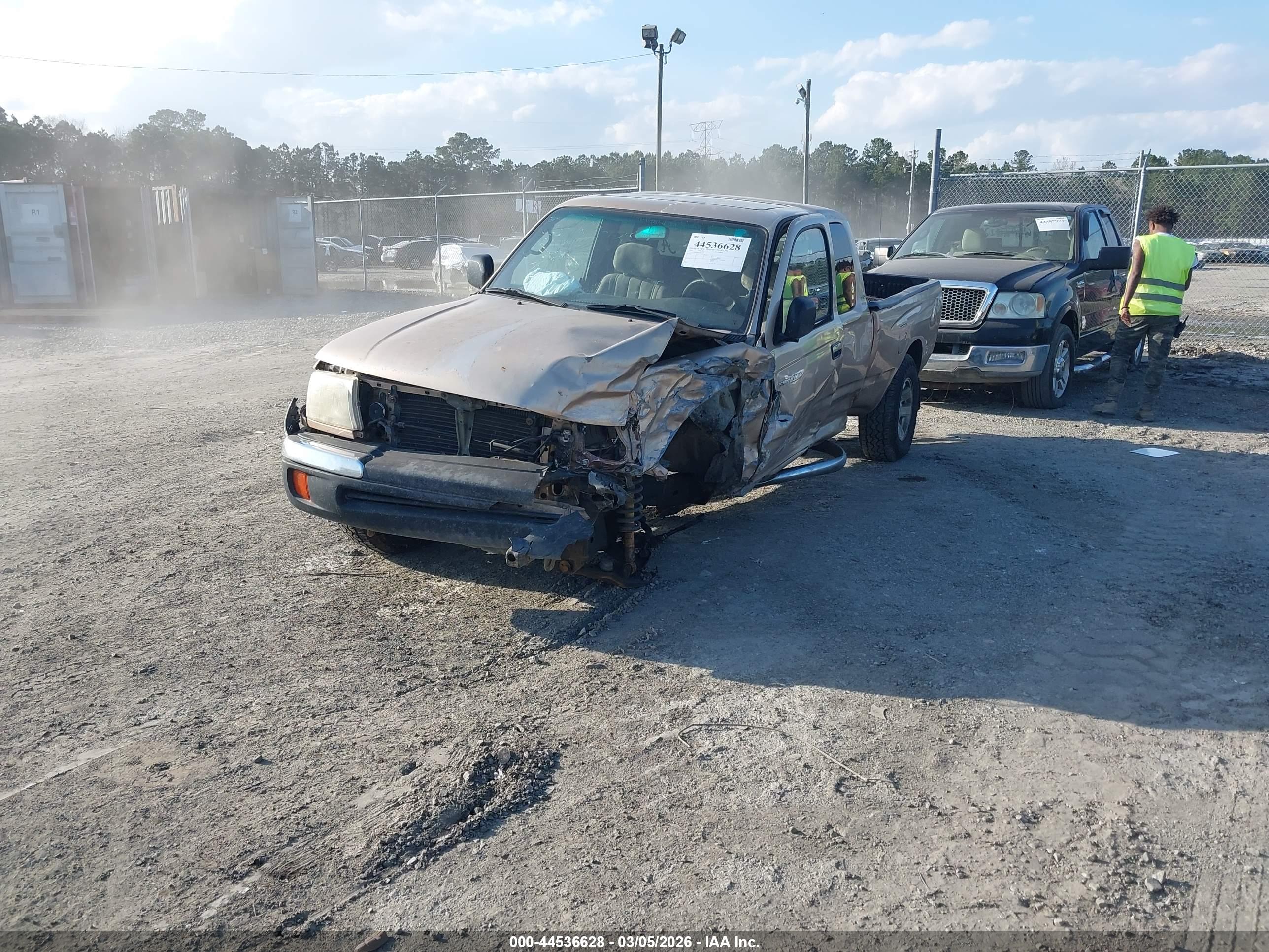 TOYOTA TACOMA image 2