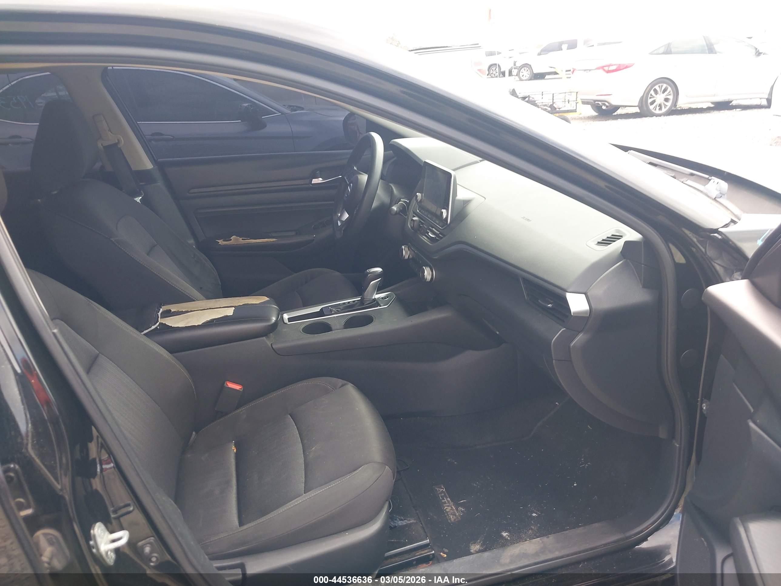 NISSAN ALTIMA image 5
