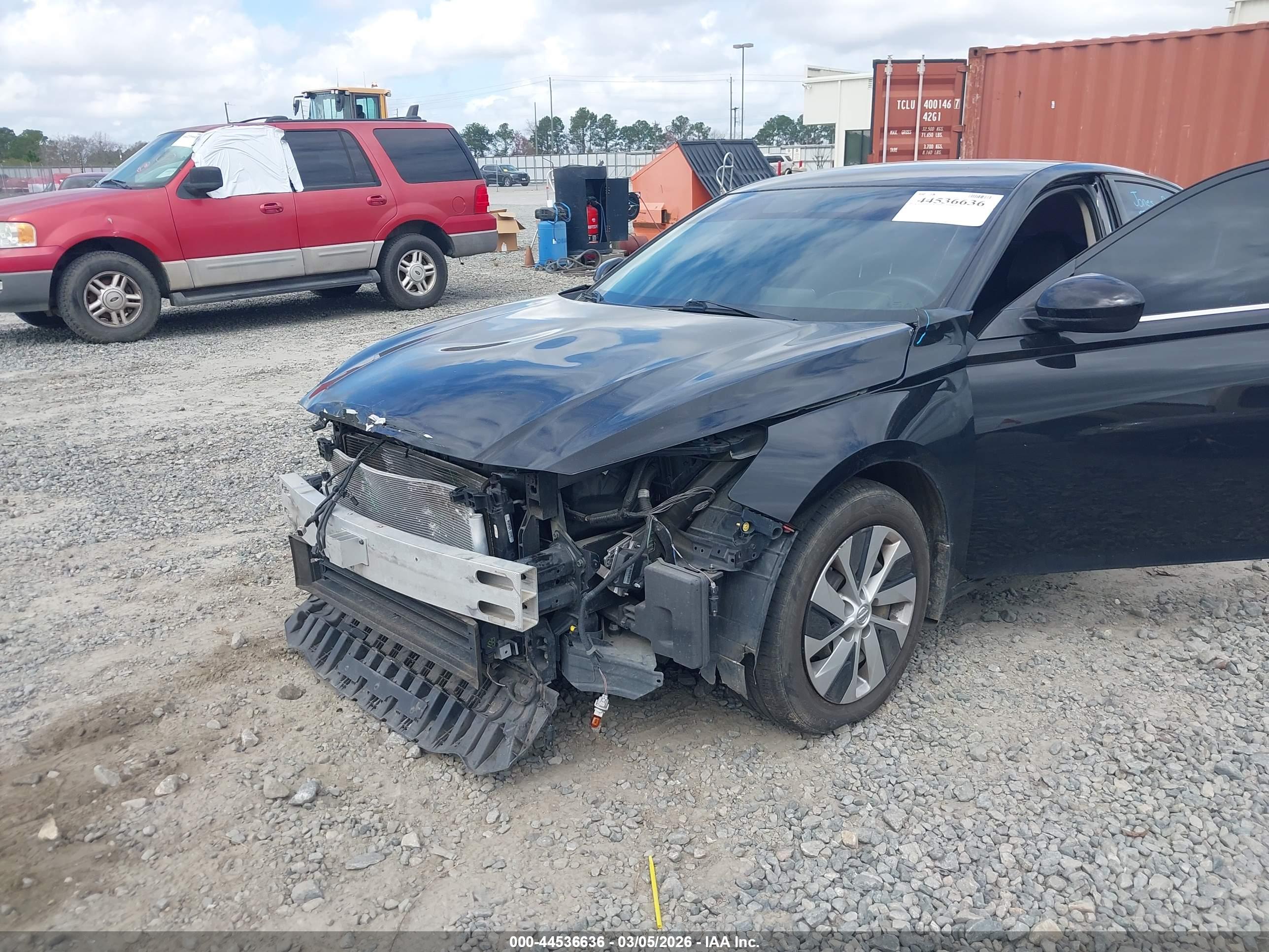 NISSAN ALTIMA image 6