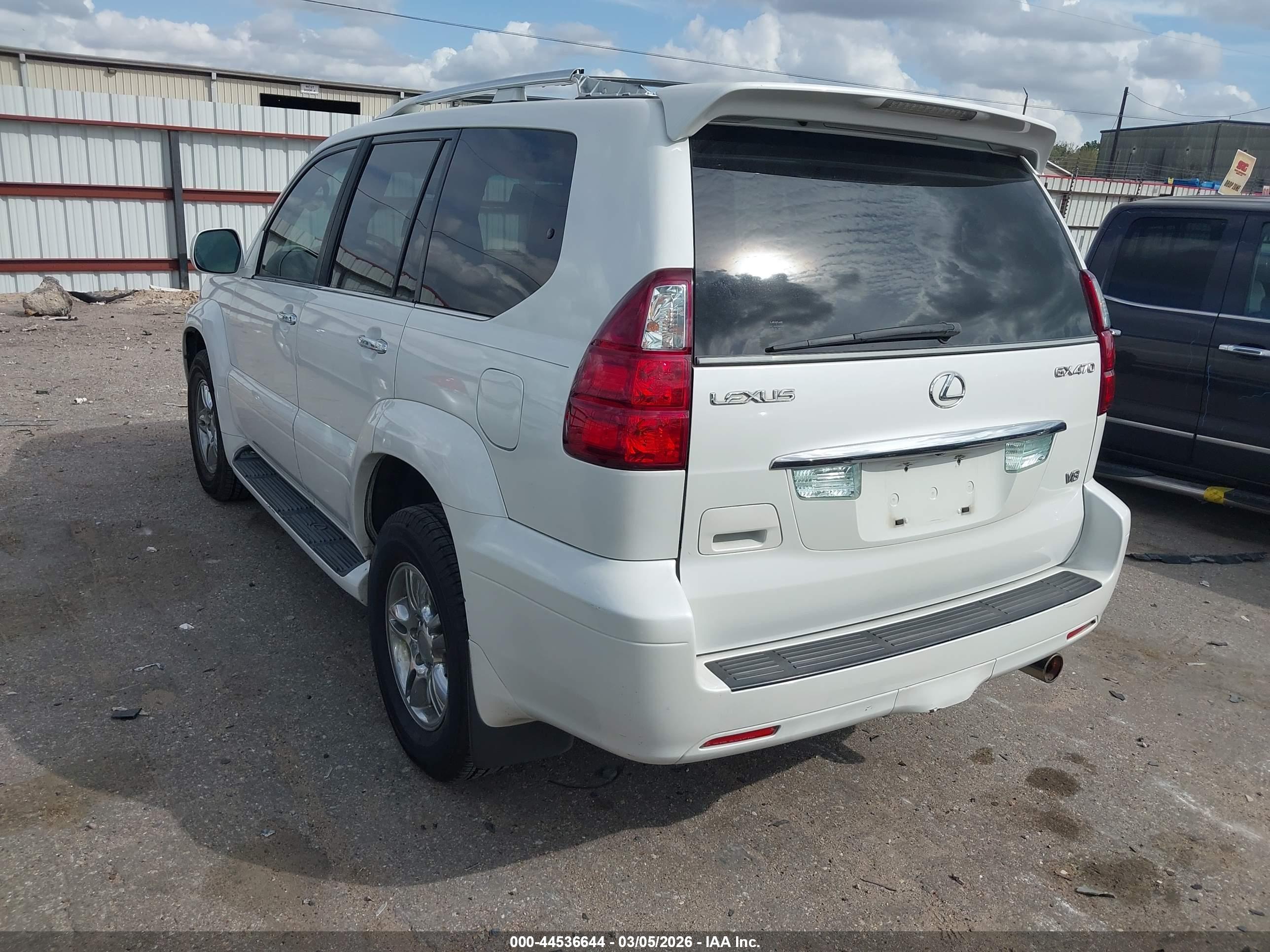 LEXUS GX image 3
