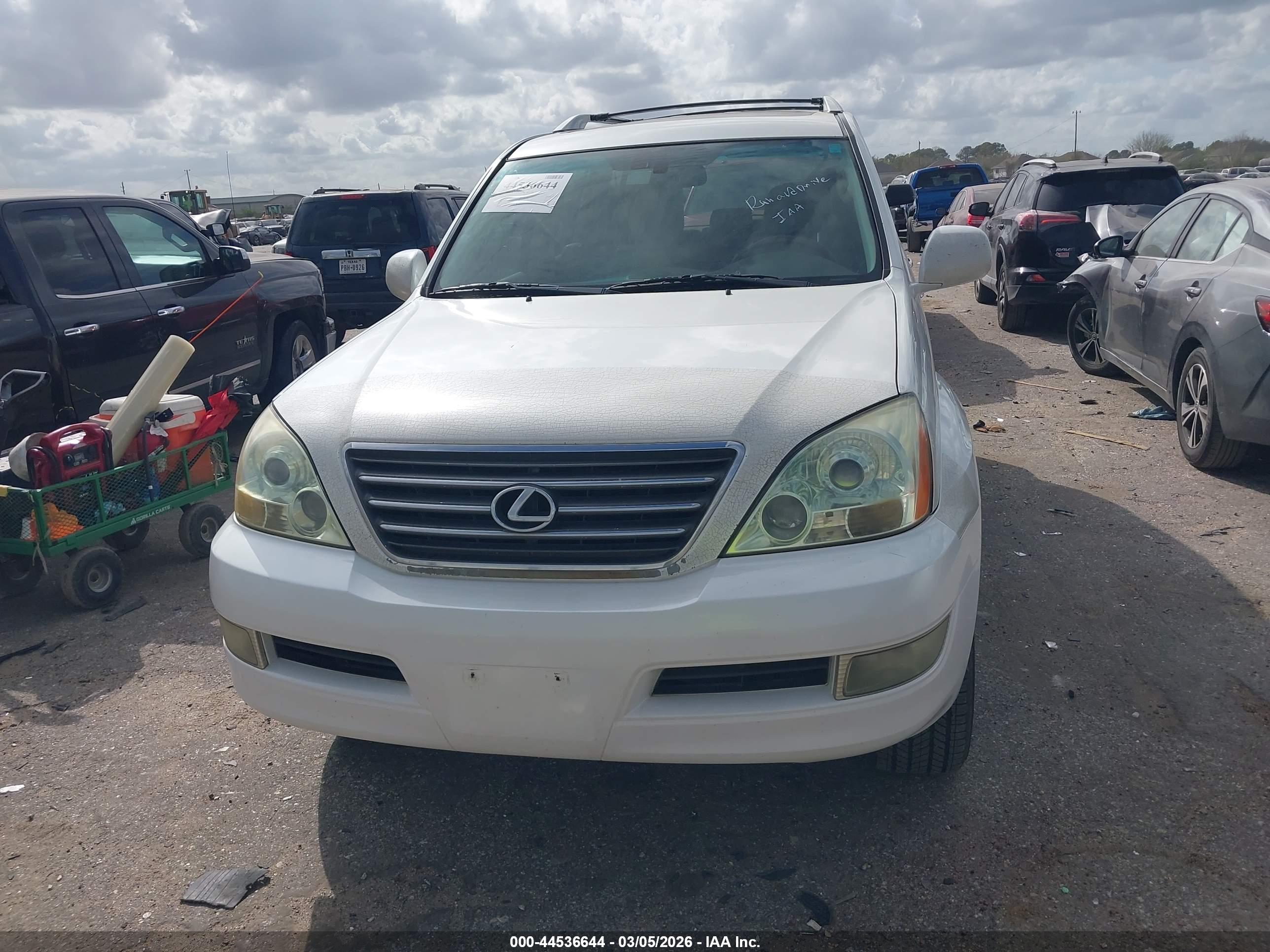 LEXUS GX image 6