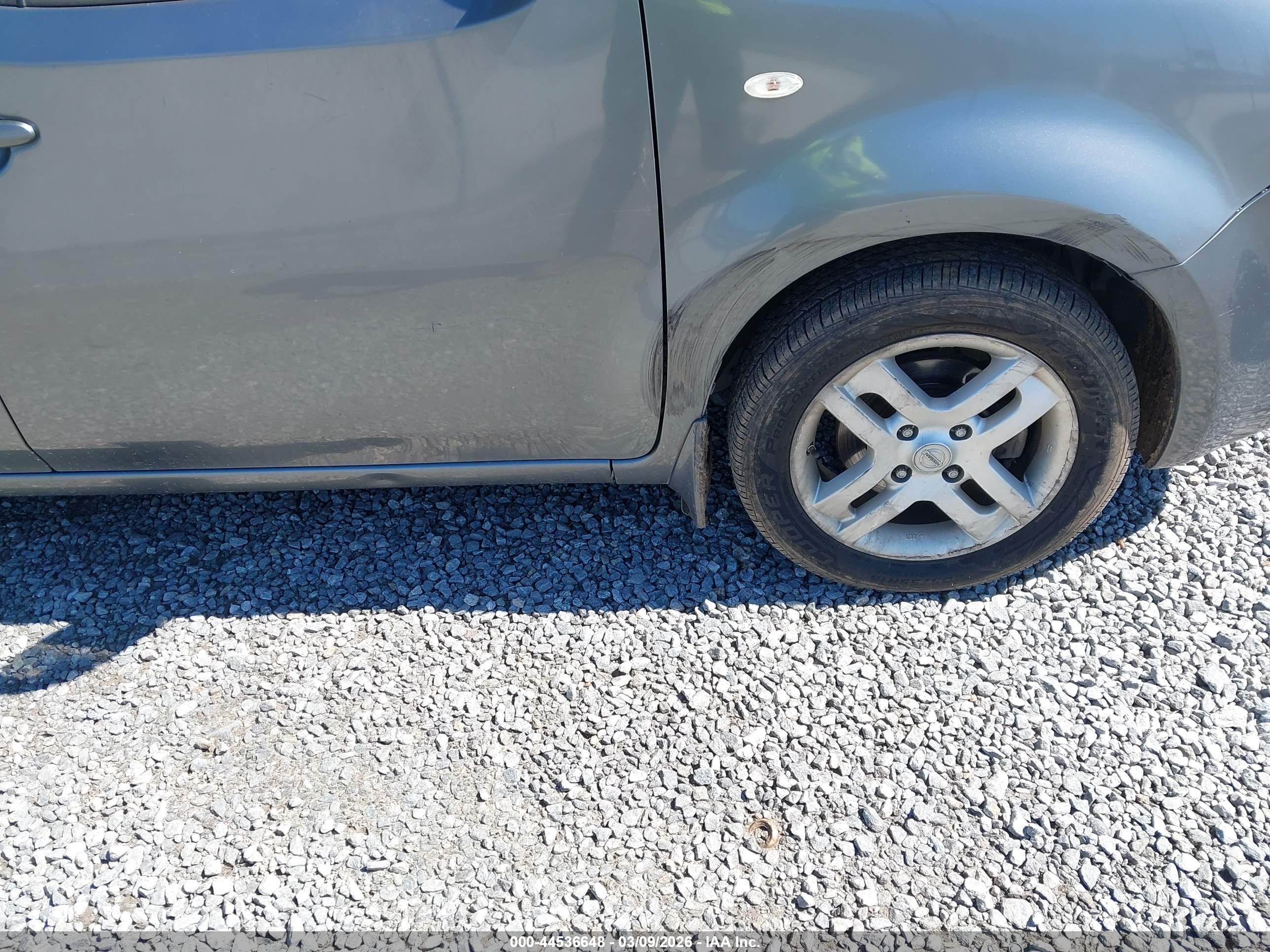 NISSAN CUBE image 6