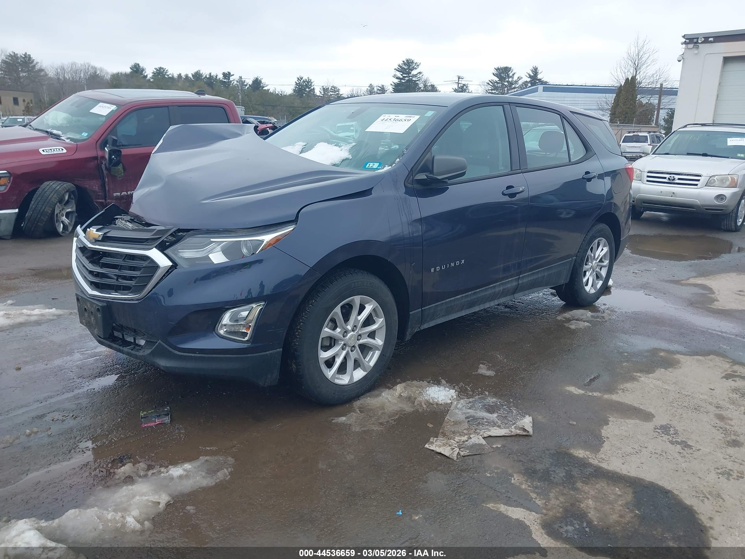 CHEVROLET EQUINOX image 2