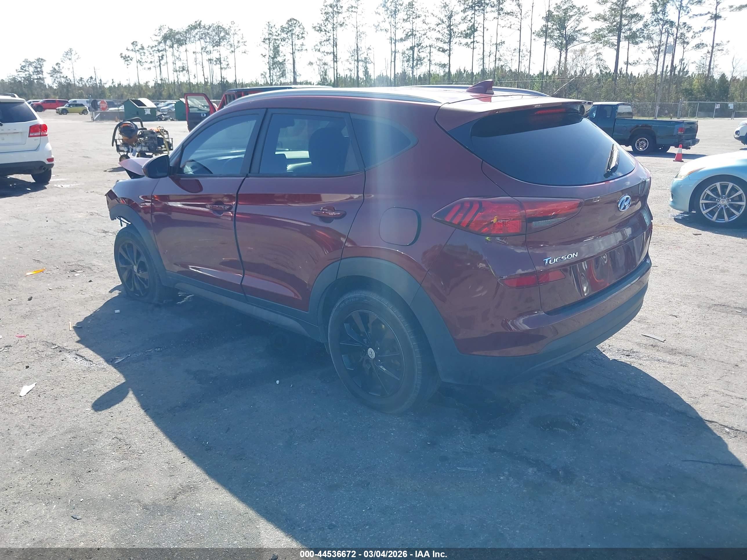 HYUNDAI TUCSON image 3