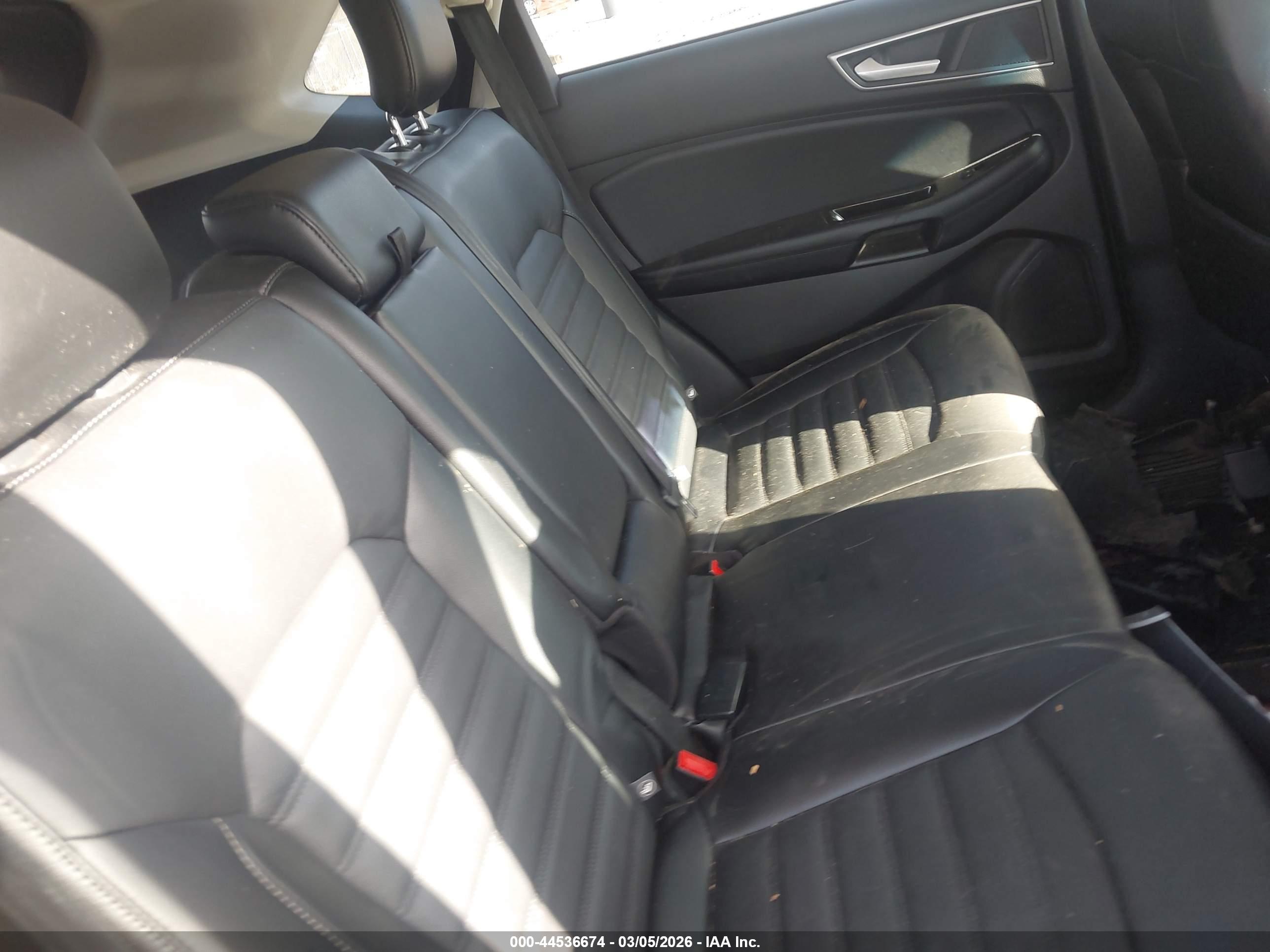 FORD EDGE image 8