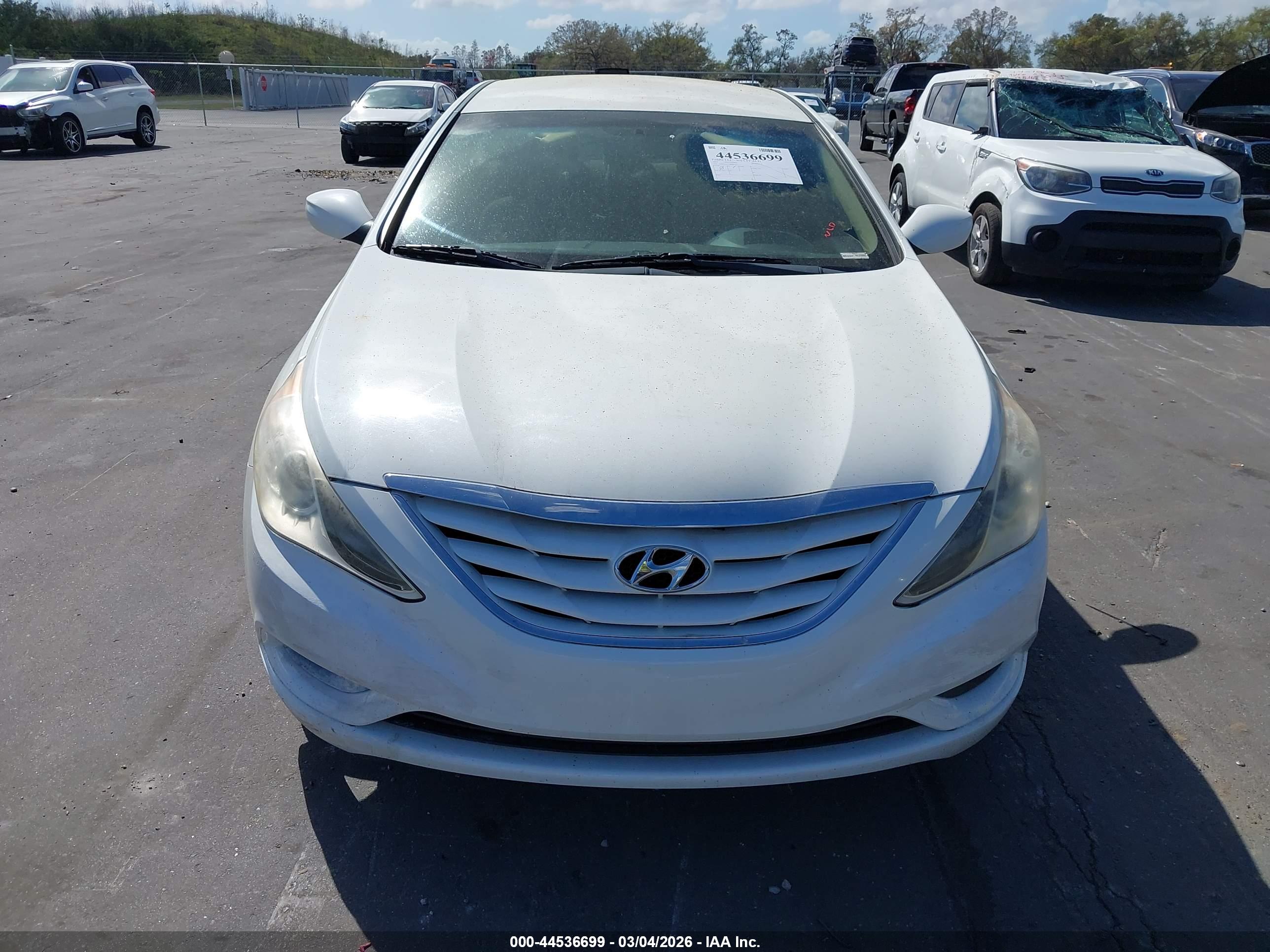 HYUNDAI SONATA image 6