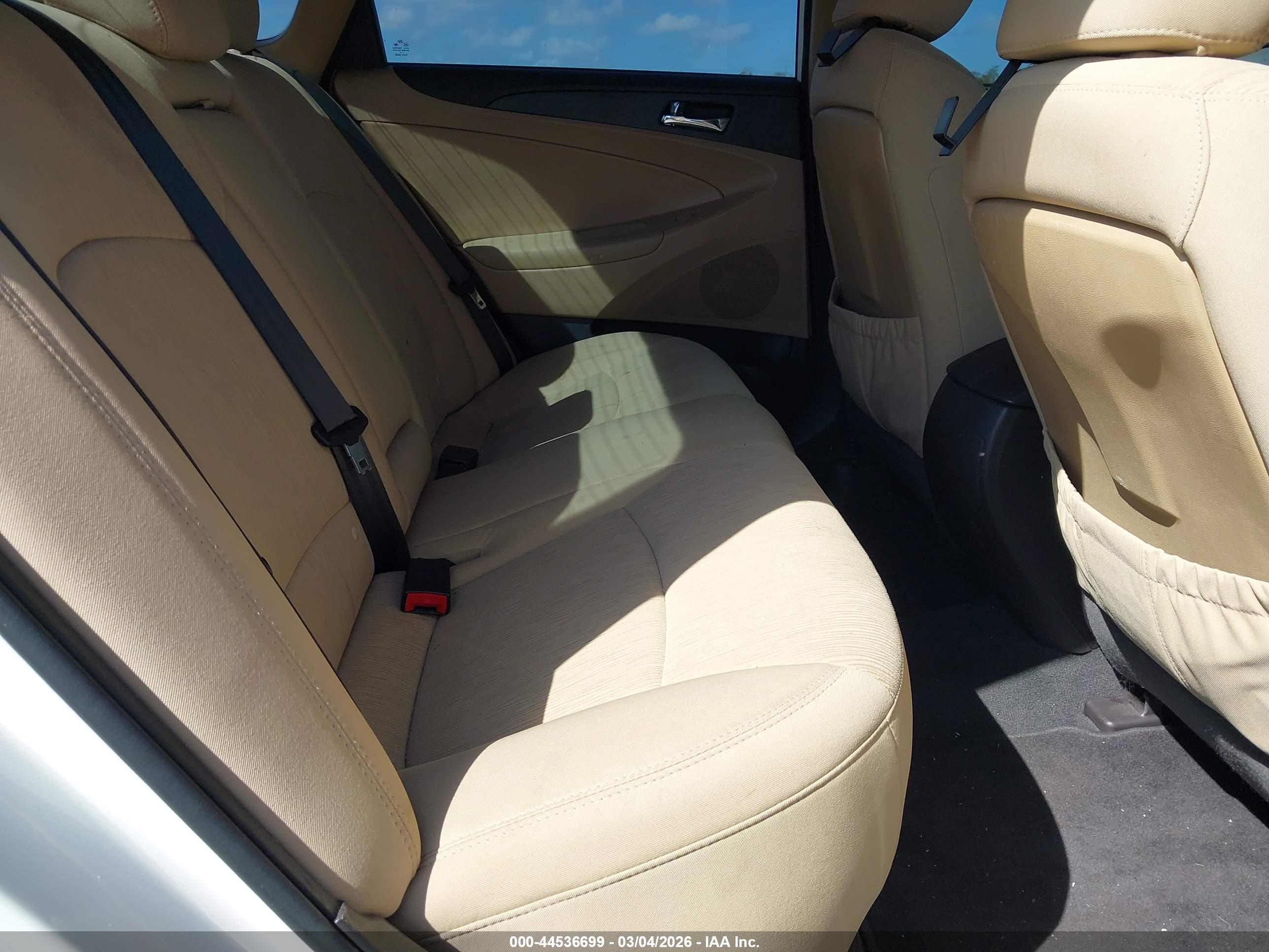 HYUNDAI SONATA image 8
