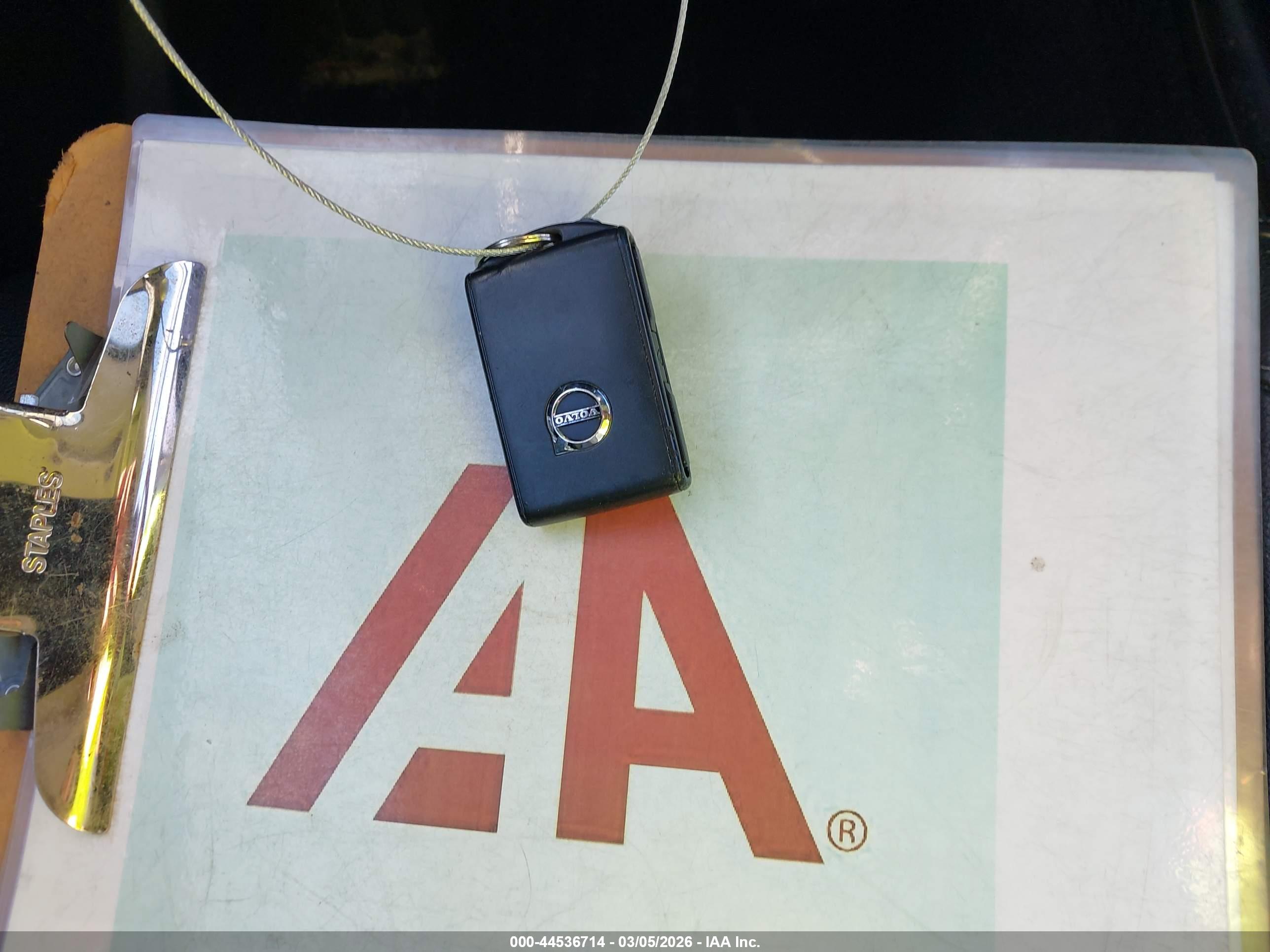 VOLVO XC40 image 11