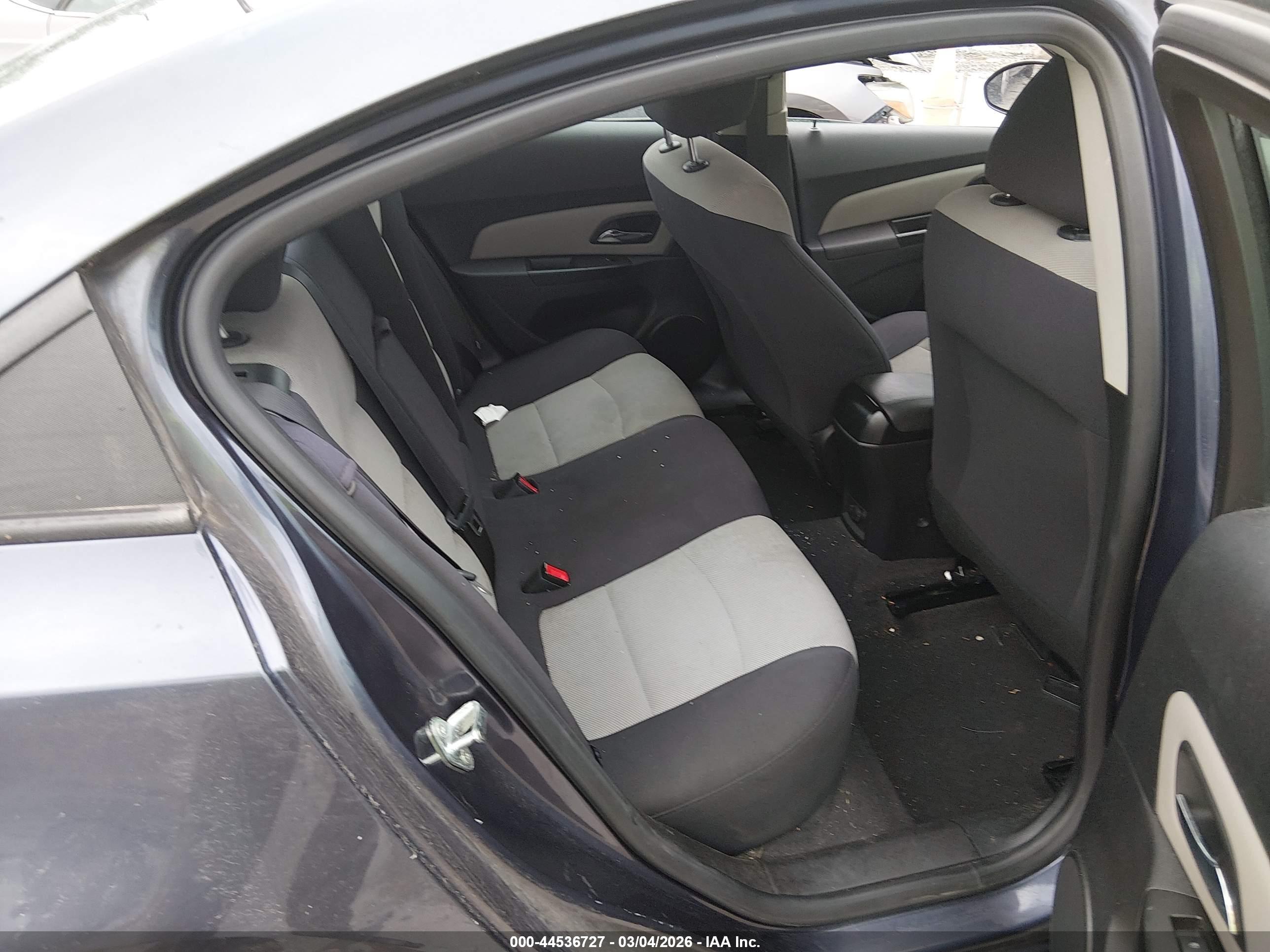 CHEVROLET CRUZE image 8