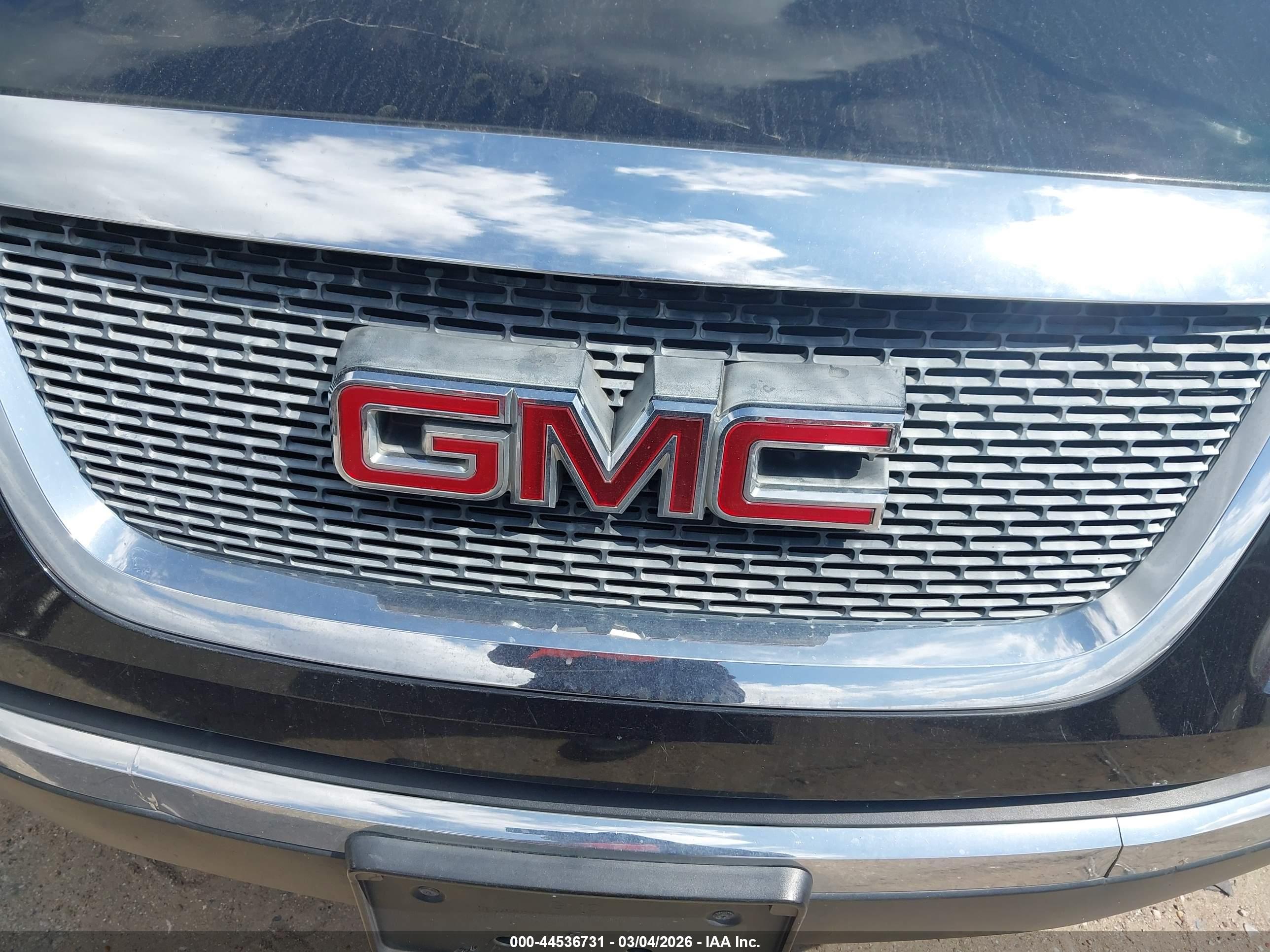 GMC ACADIA image 6