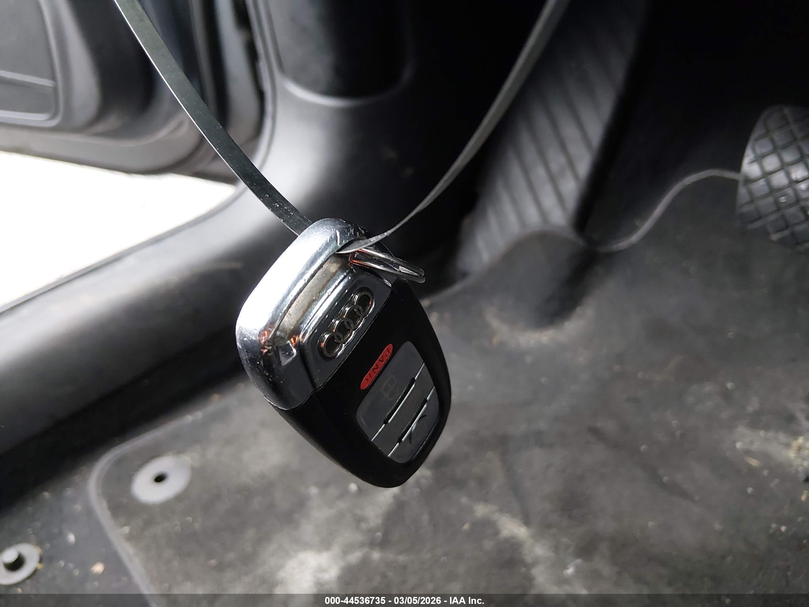 AUDI A4 image 11