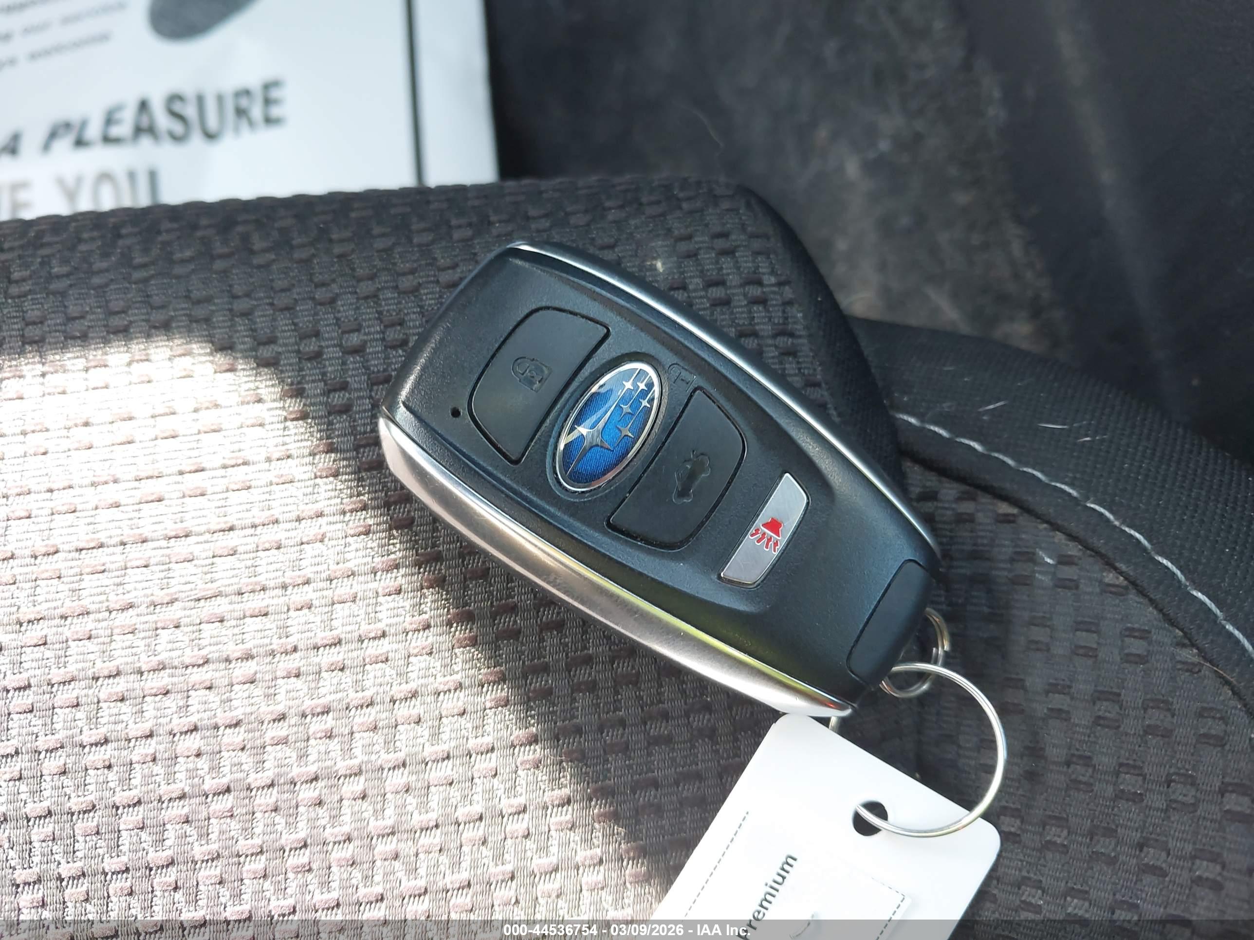 SUBARU OUTBACK image 11