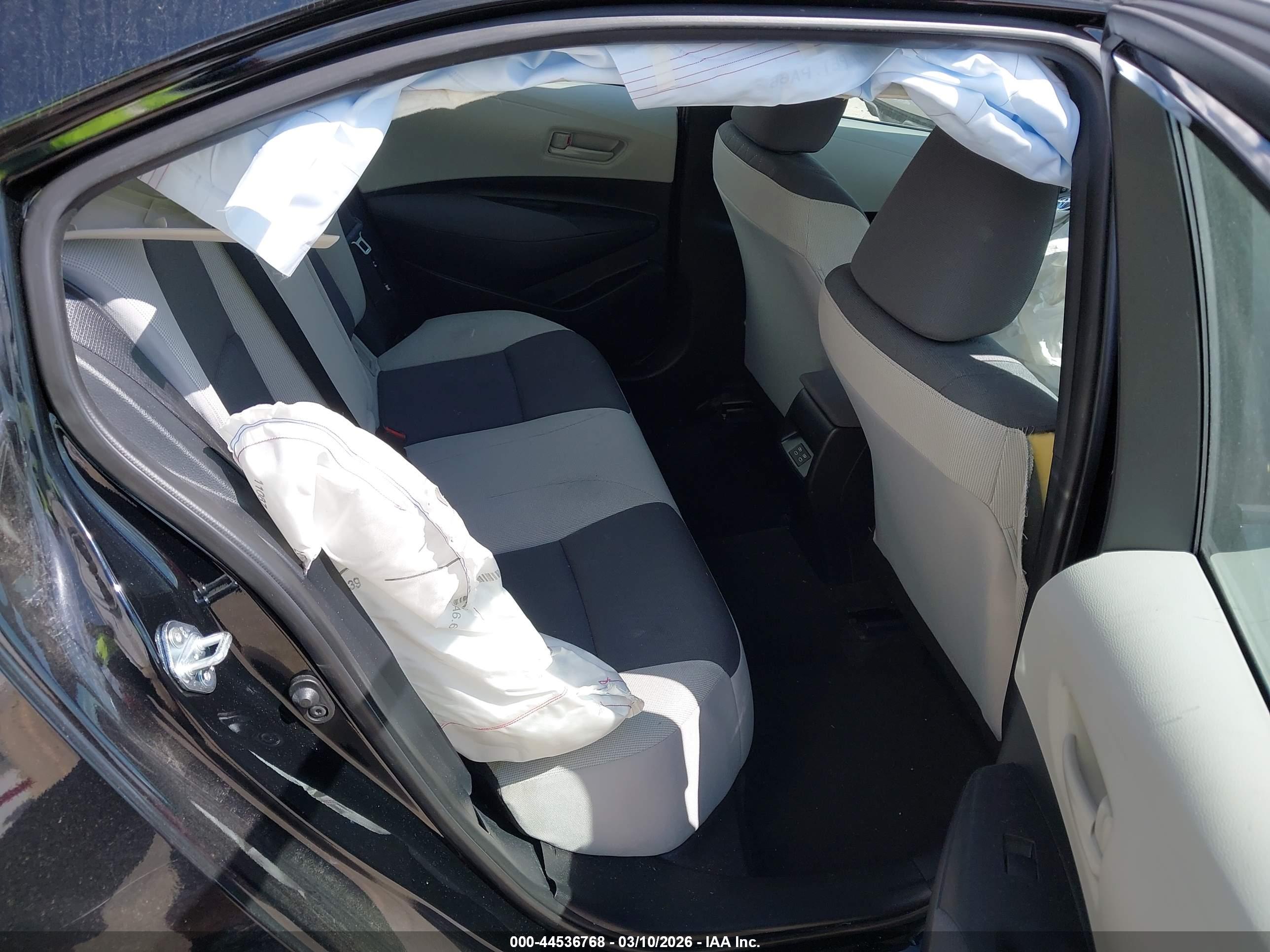 TOYOTA COROLLA image 8