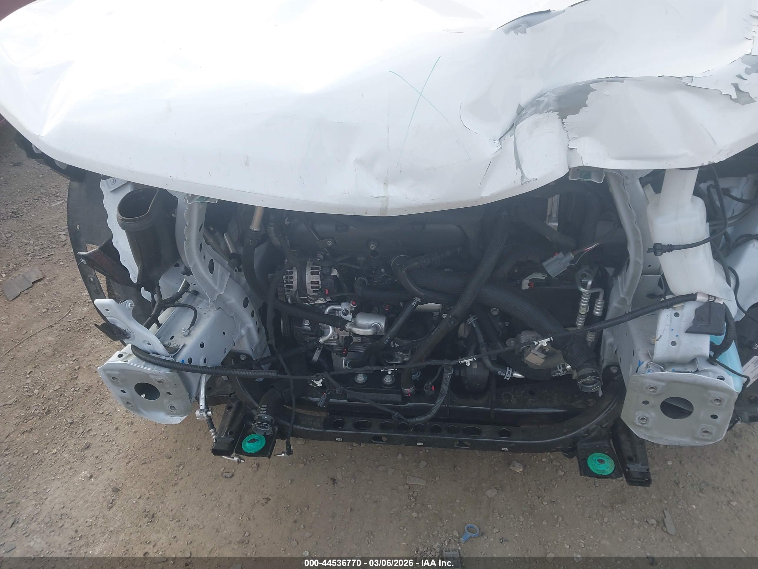 CHEVROLET TRAVERSE image 6