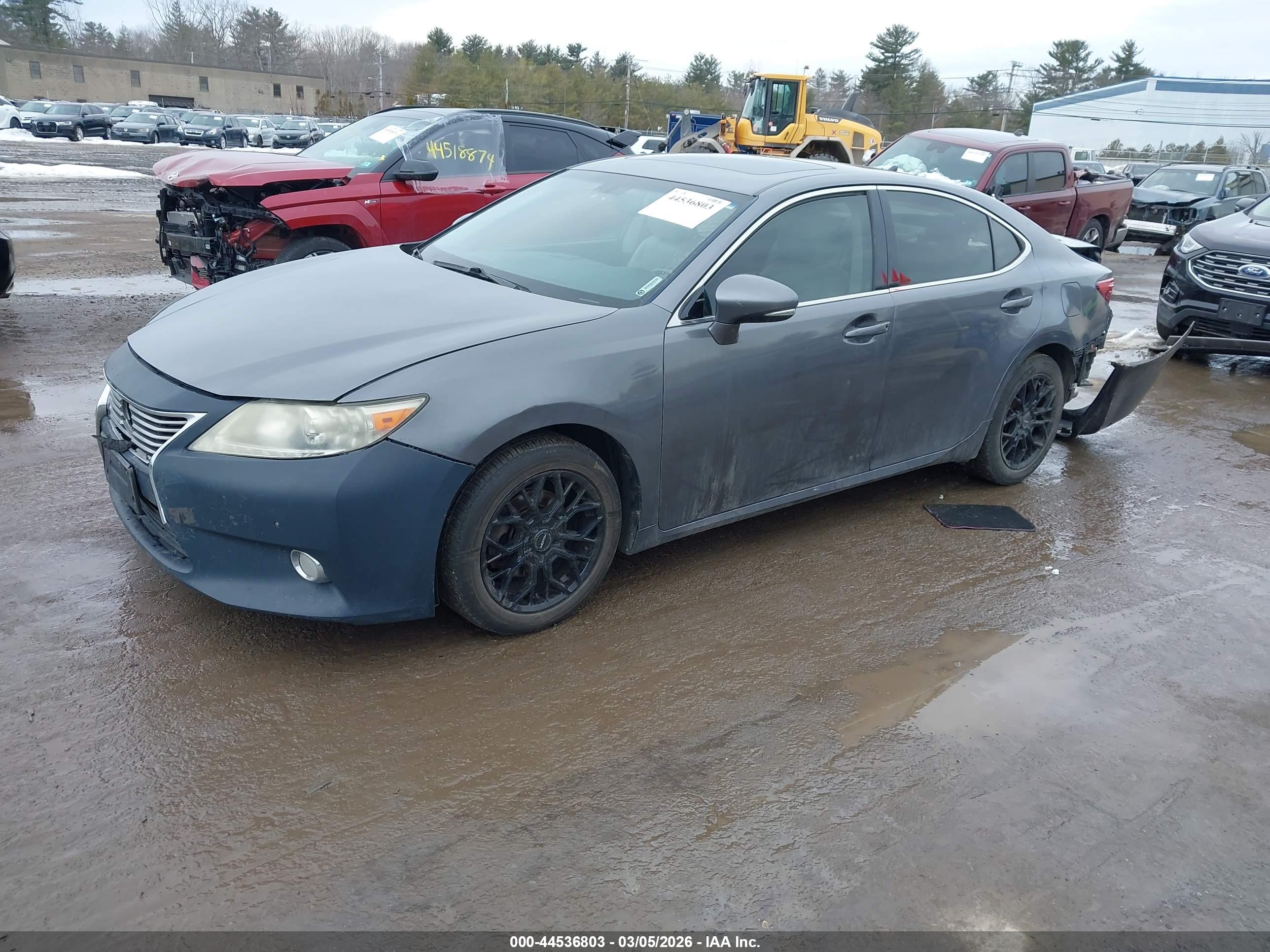 LEXUS ES image 2