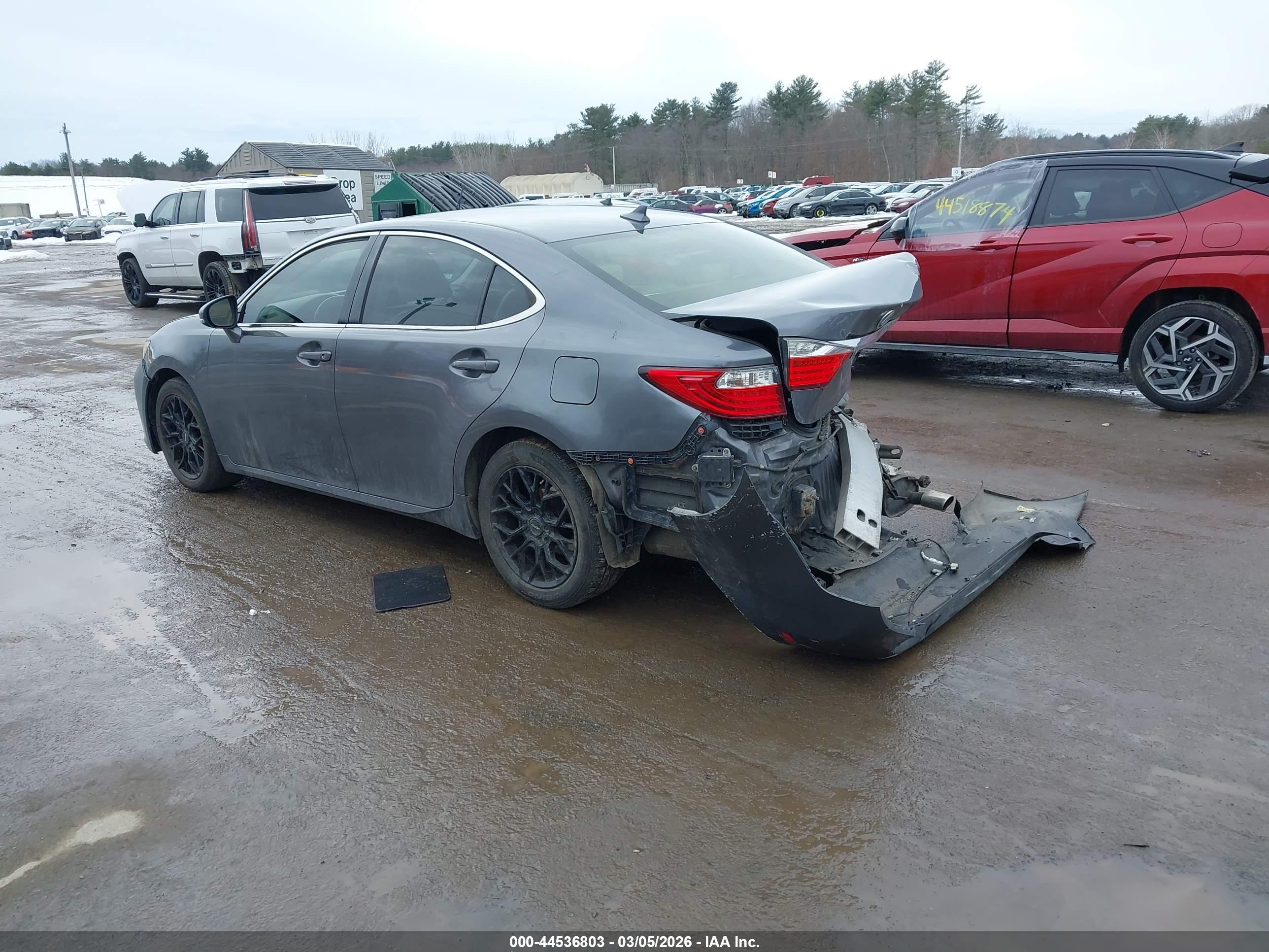 LEXUS ES image 3