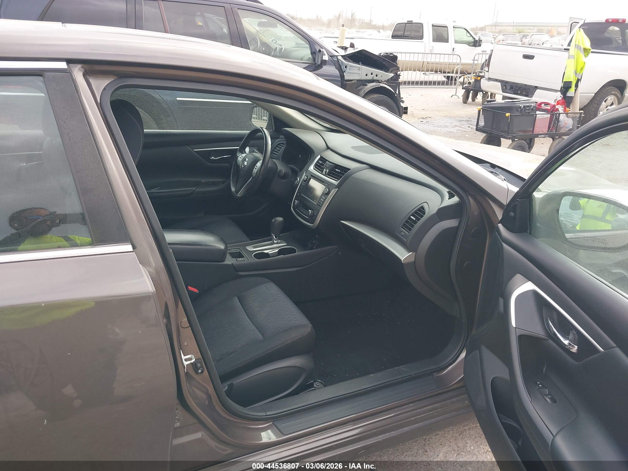 NISSAN ALTIMA image 5