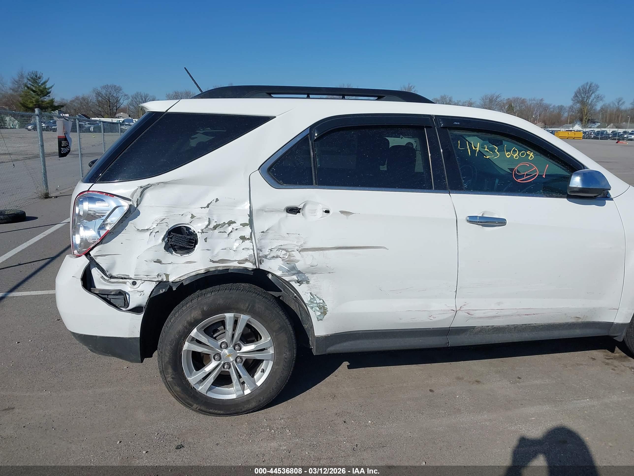 CHEVROLET EQUINOX image 6
