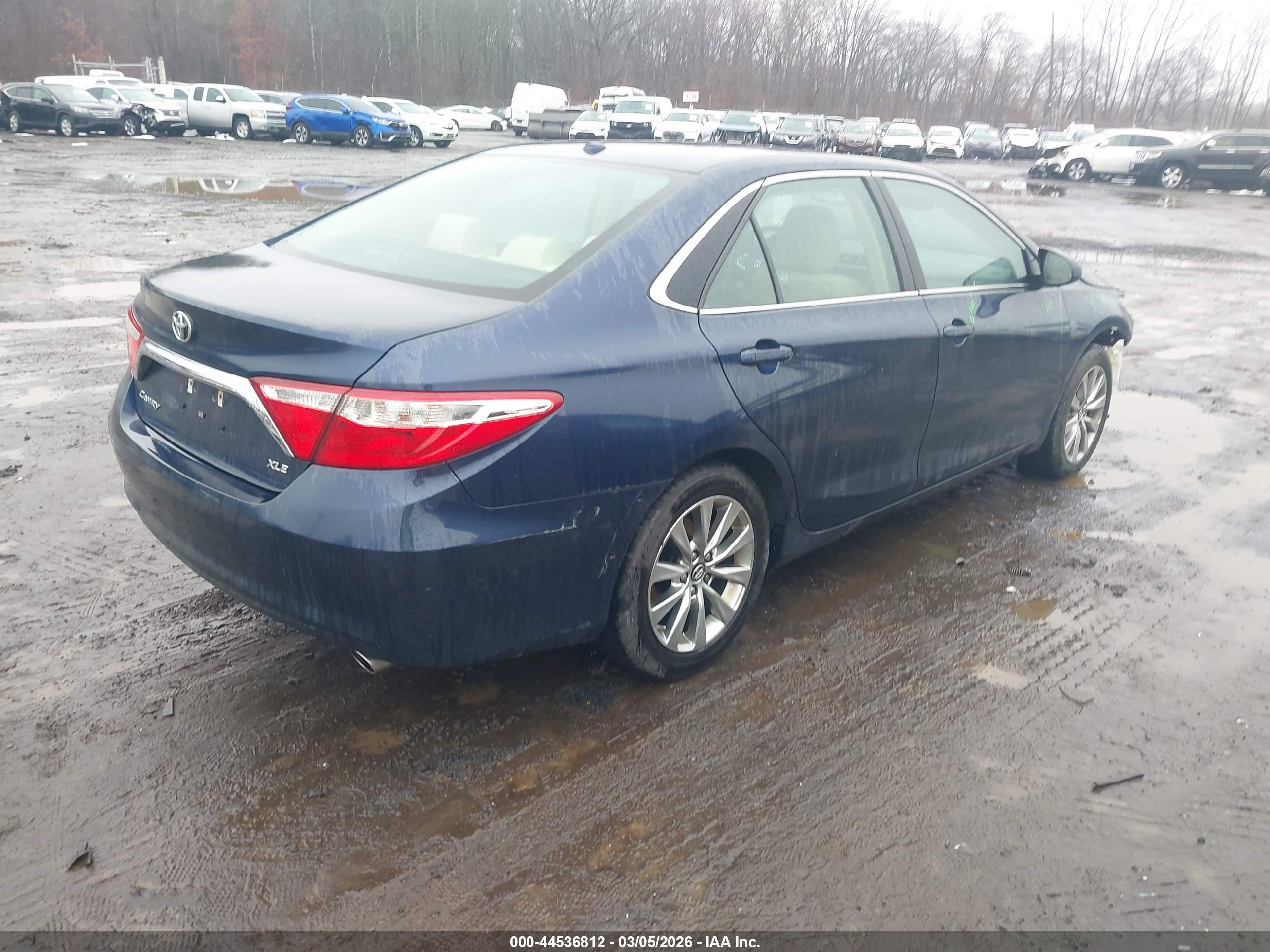 TOYOTA CAMRY image 4