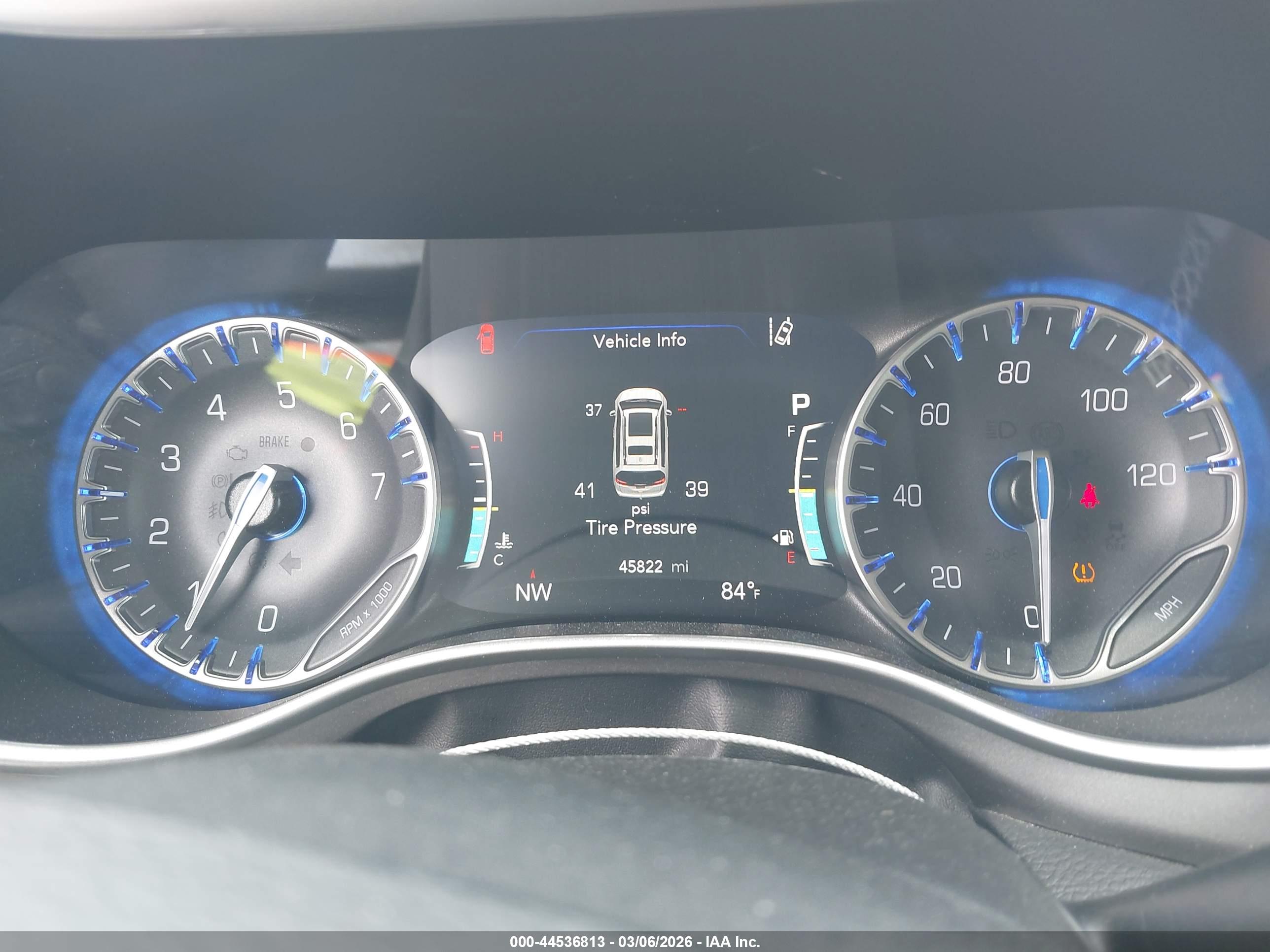 CHRYSLER PACIFICA image 7