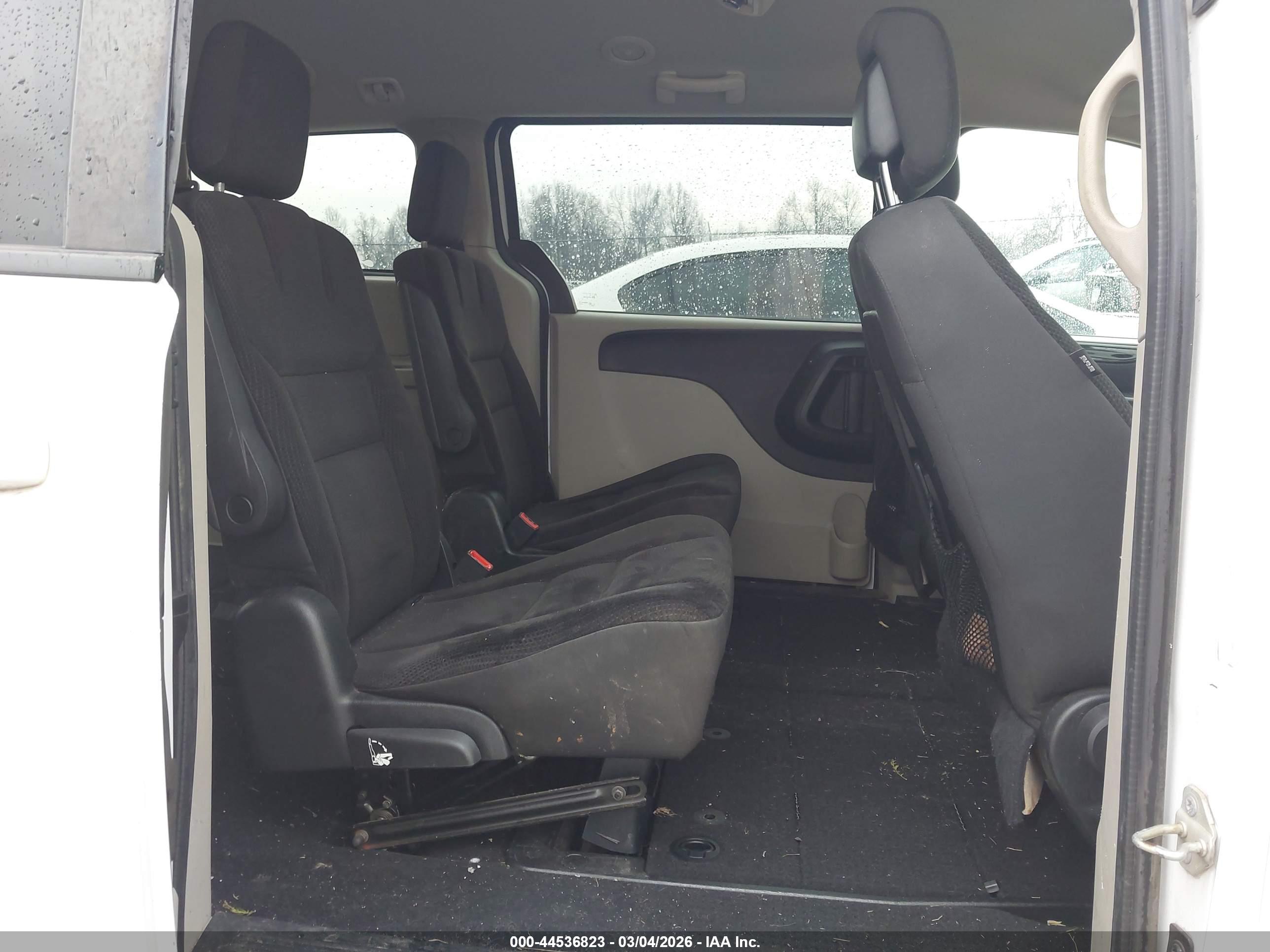 DODGE GRAND image 8