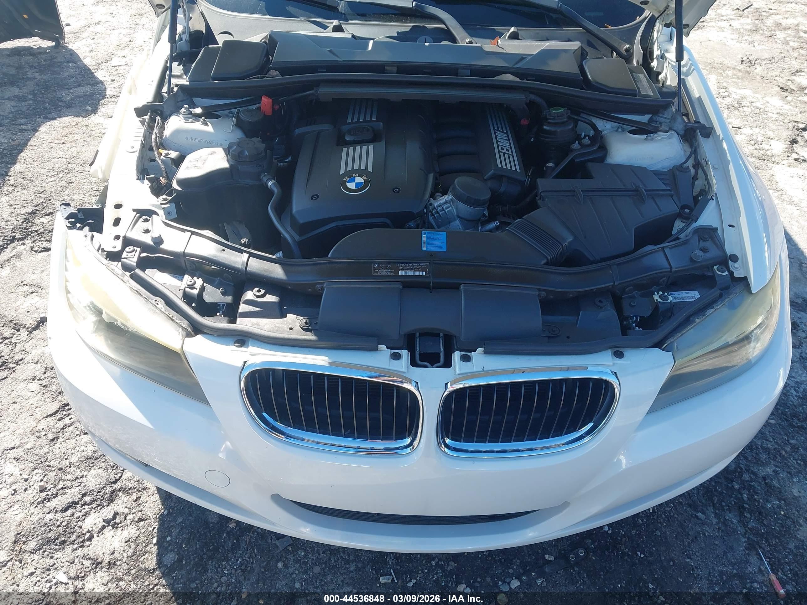BMW 328I image 10